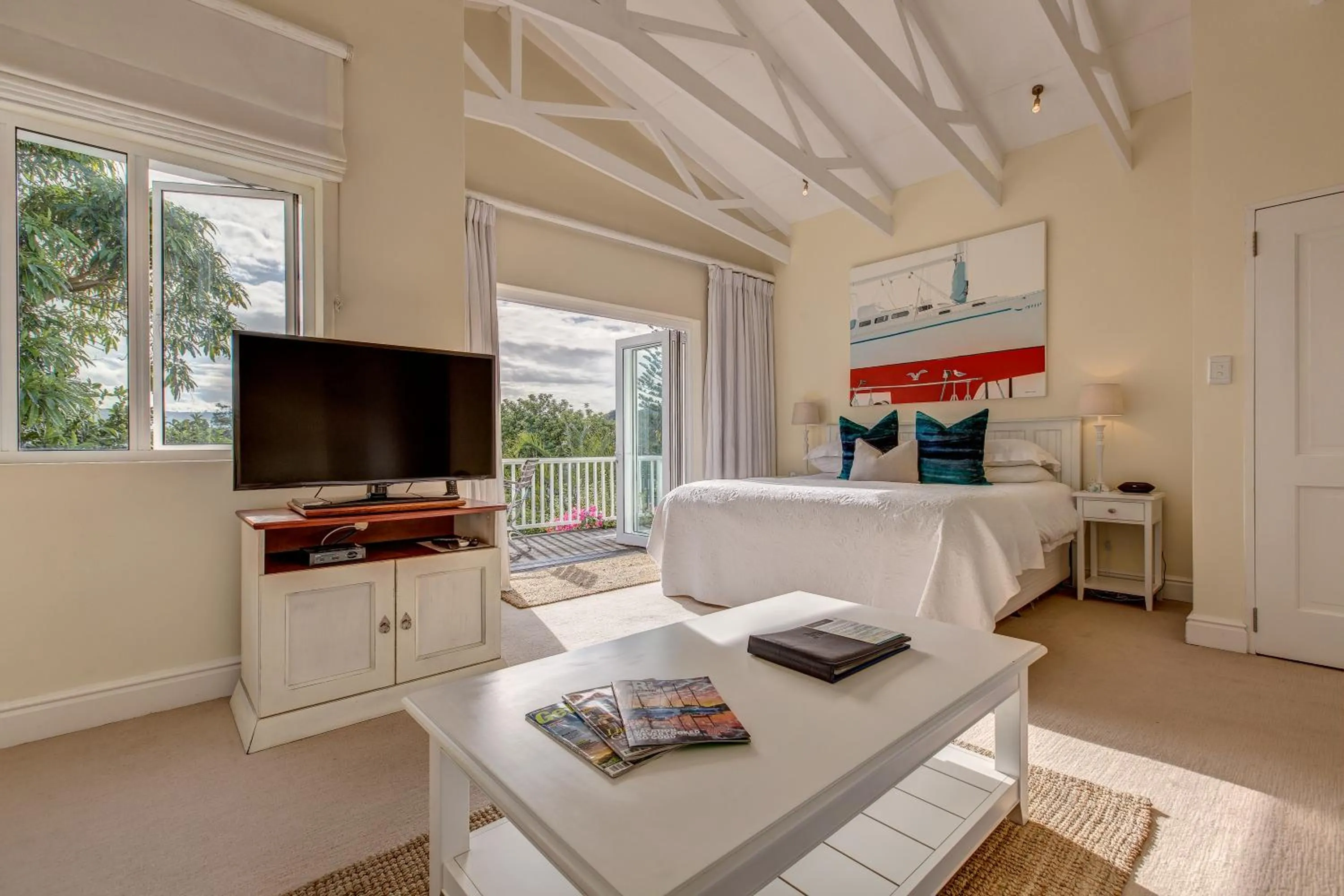 Bed in Amanzi Island Boutique Hotel