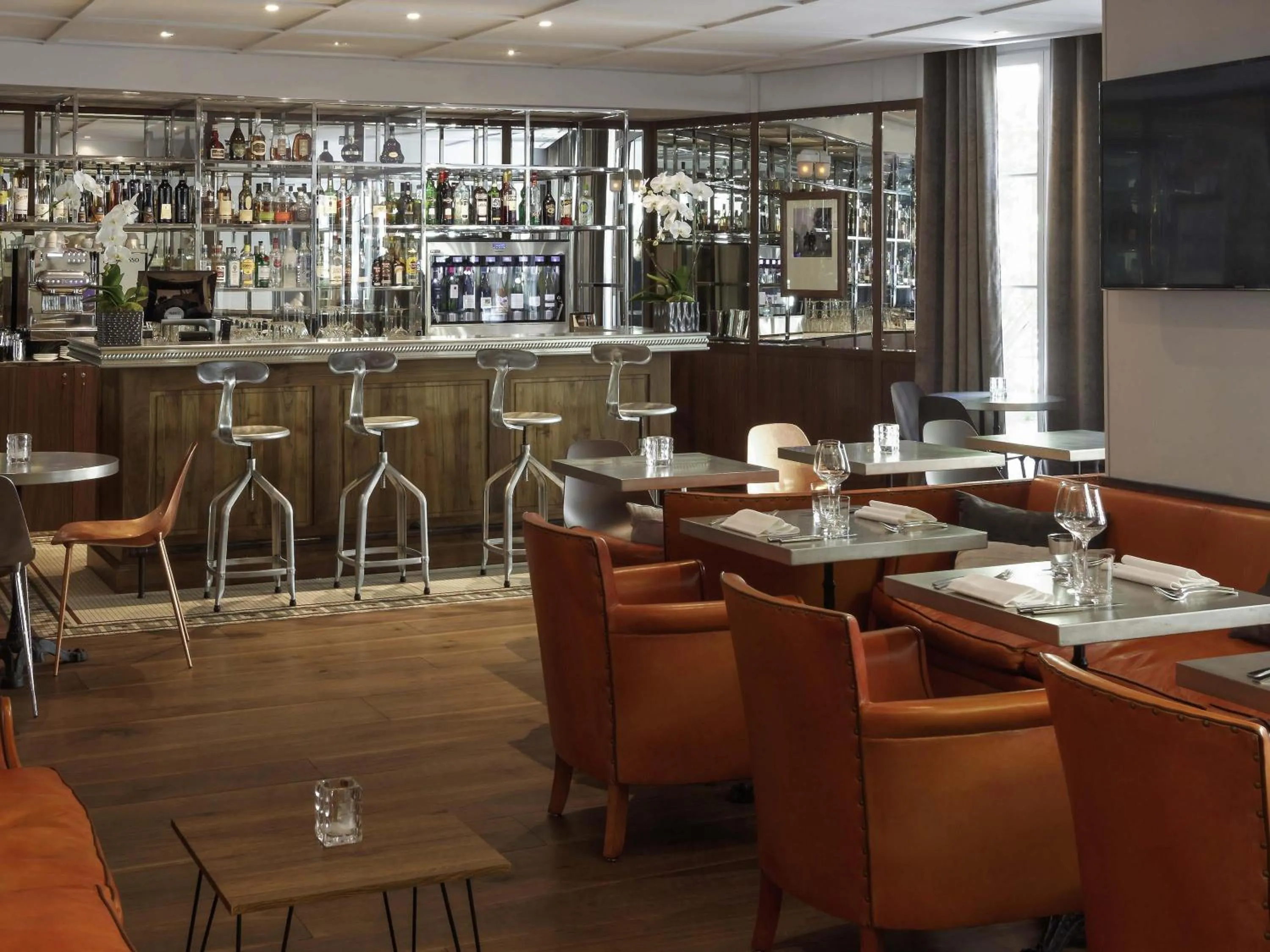 Lounge or bar in Boutet Bastille Hotel Paris - MGallery Collection