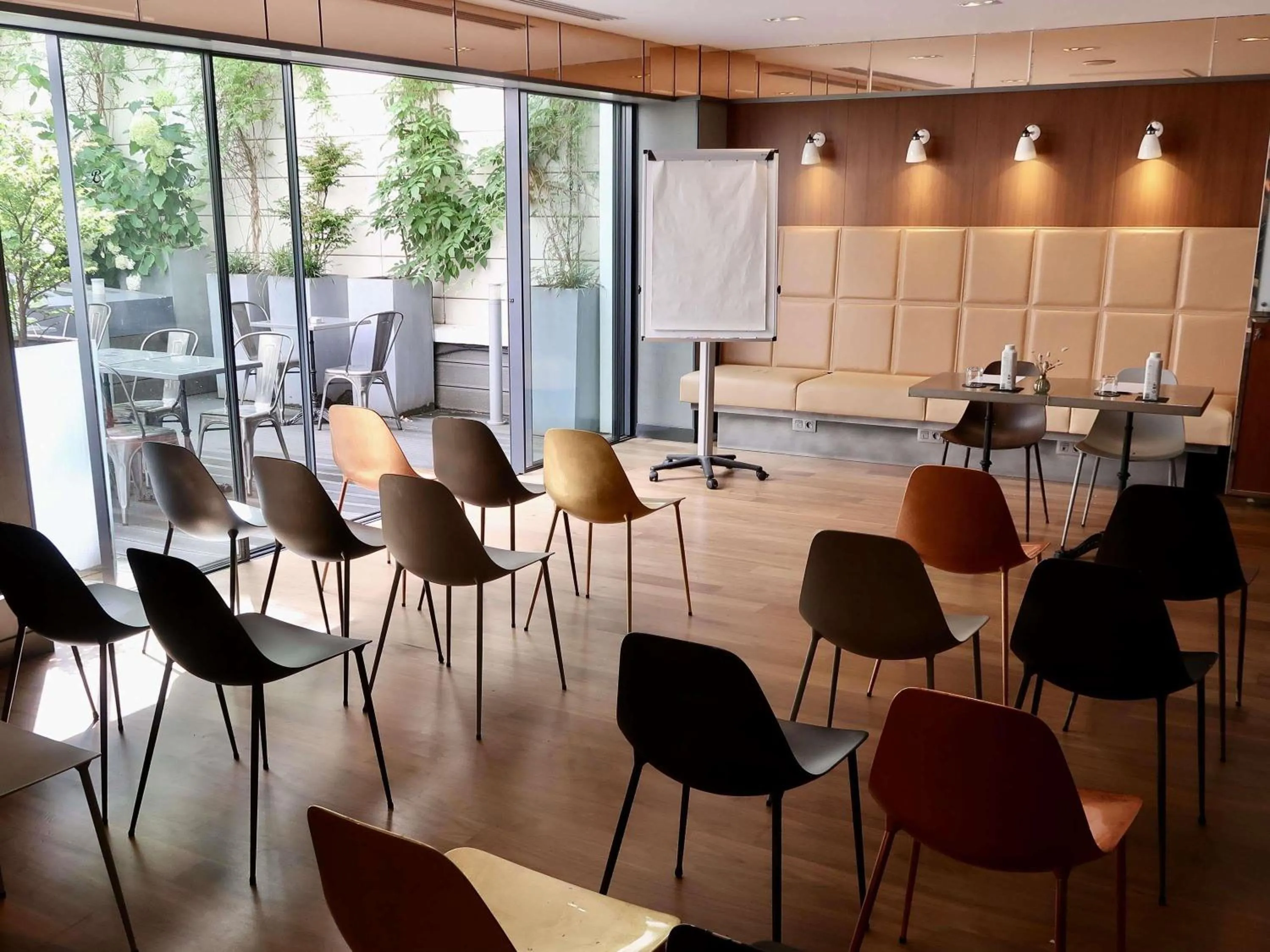 Meeting/conference room in Boutet Bastille Hotel Paris - MGallery Collection