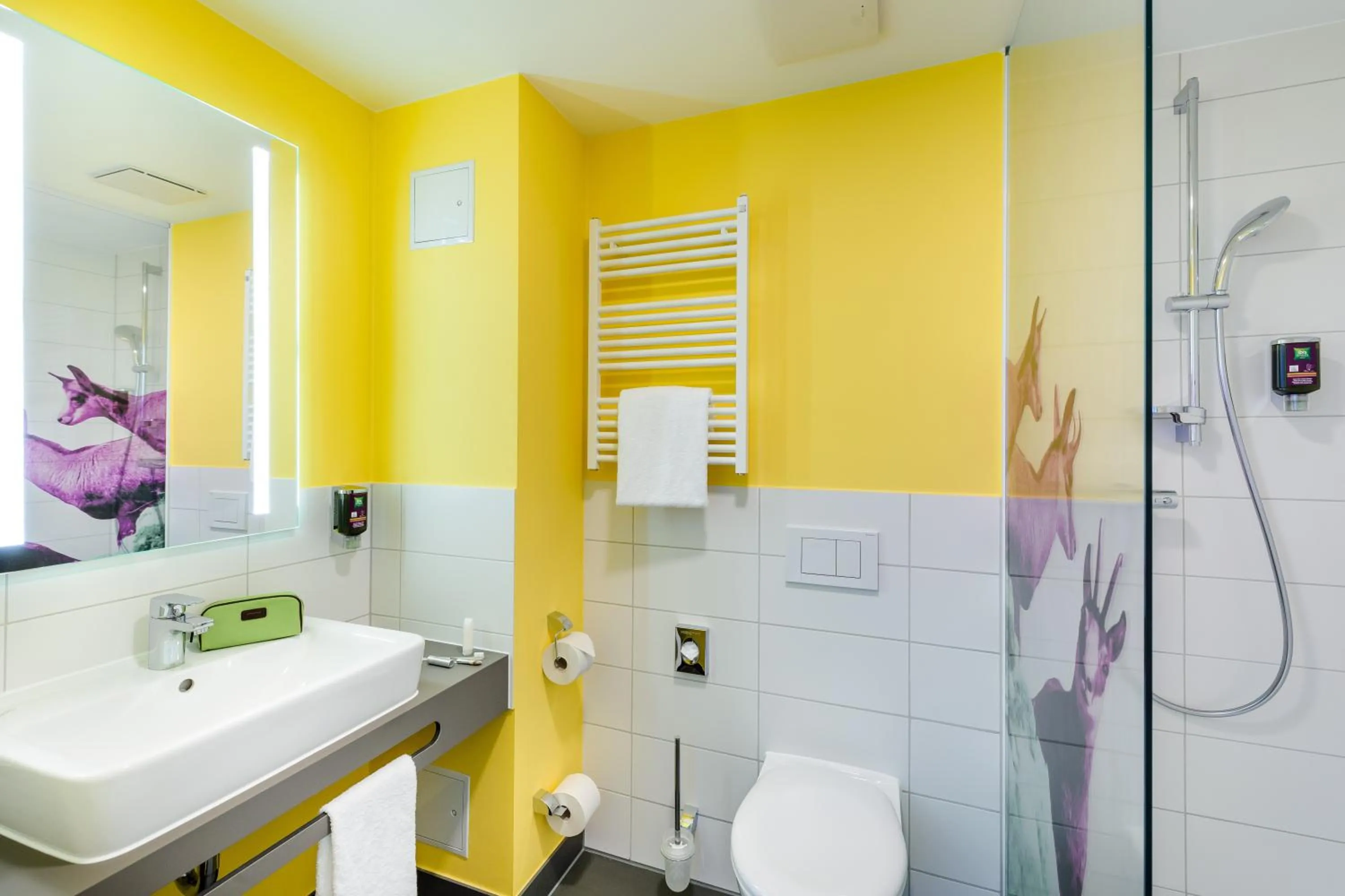 Toilet in Felix Hotel Kaufbeuren