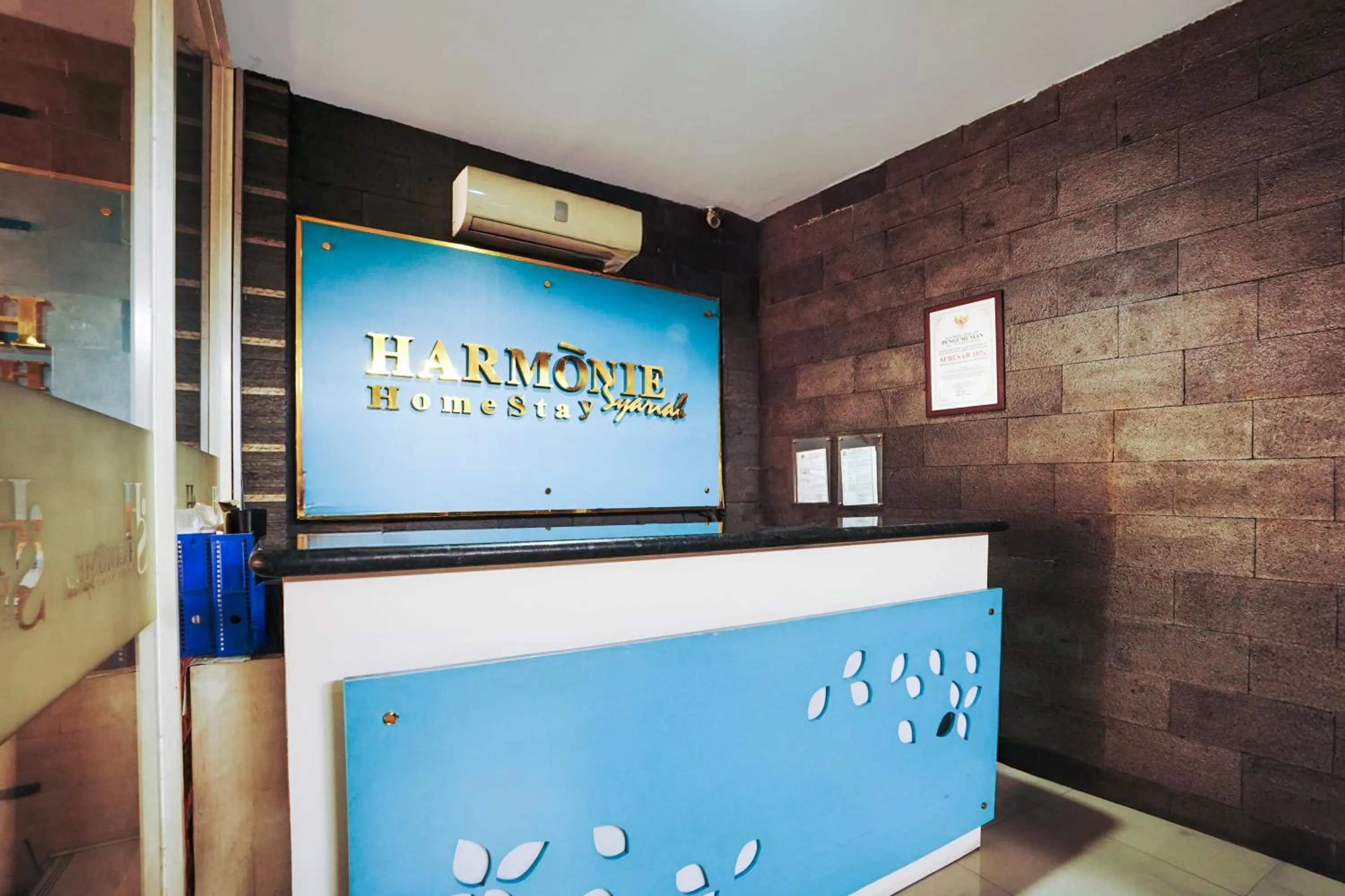 Lobby or reception in Hotel O Symphony Homestay Tlogomas