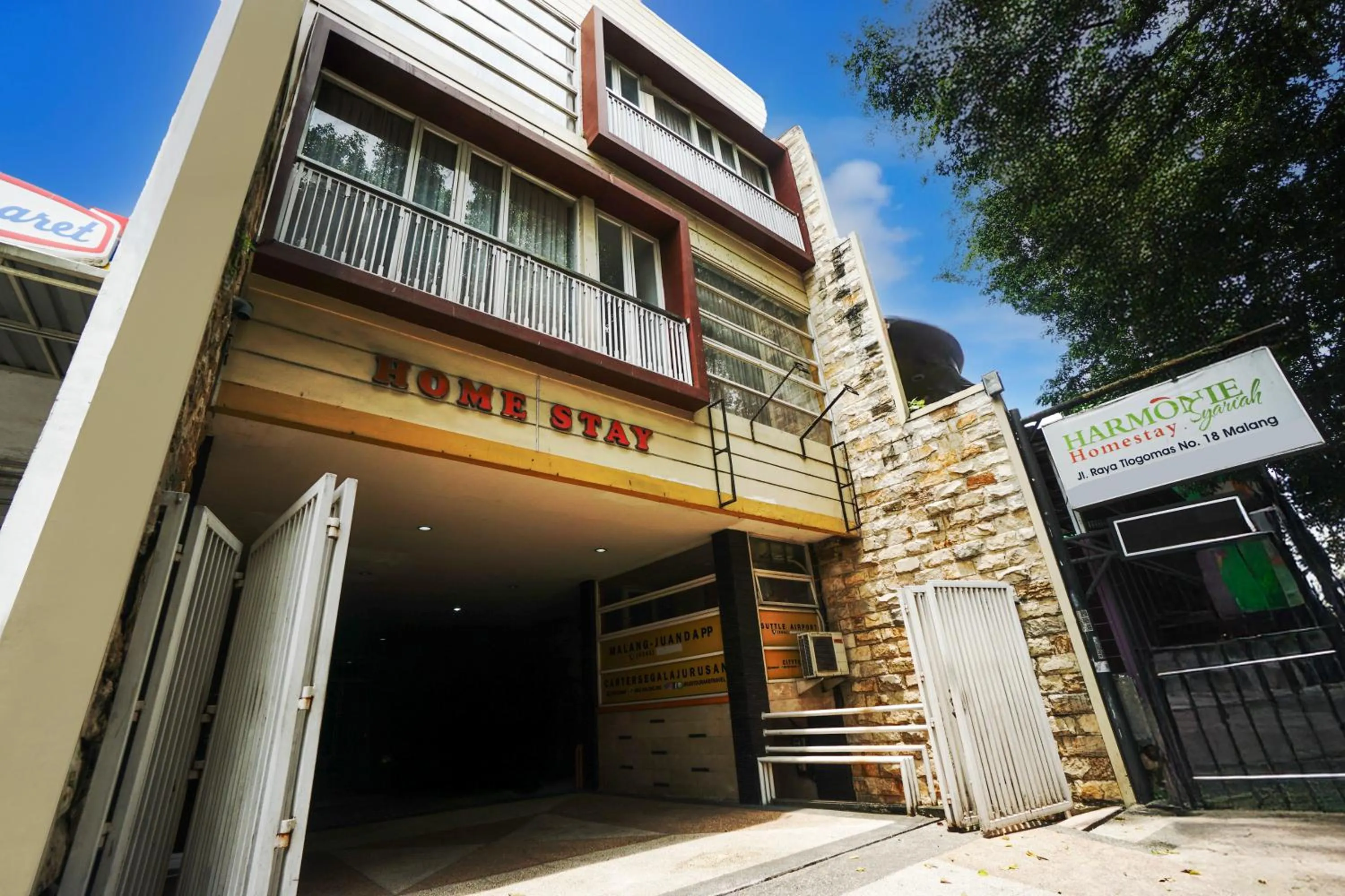 Property building in Hotel O Symphony Homestay Tlogomas