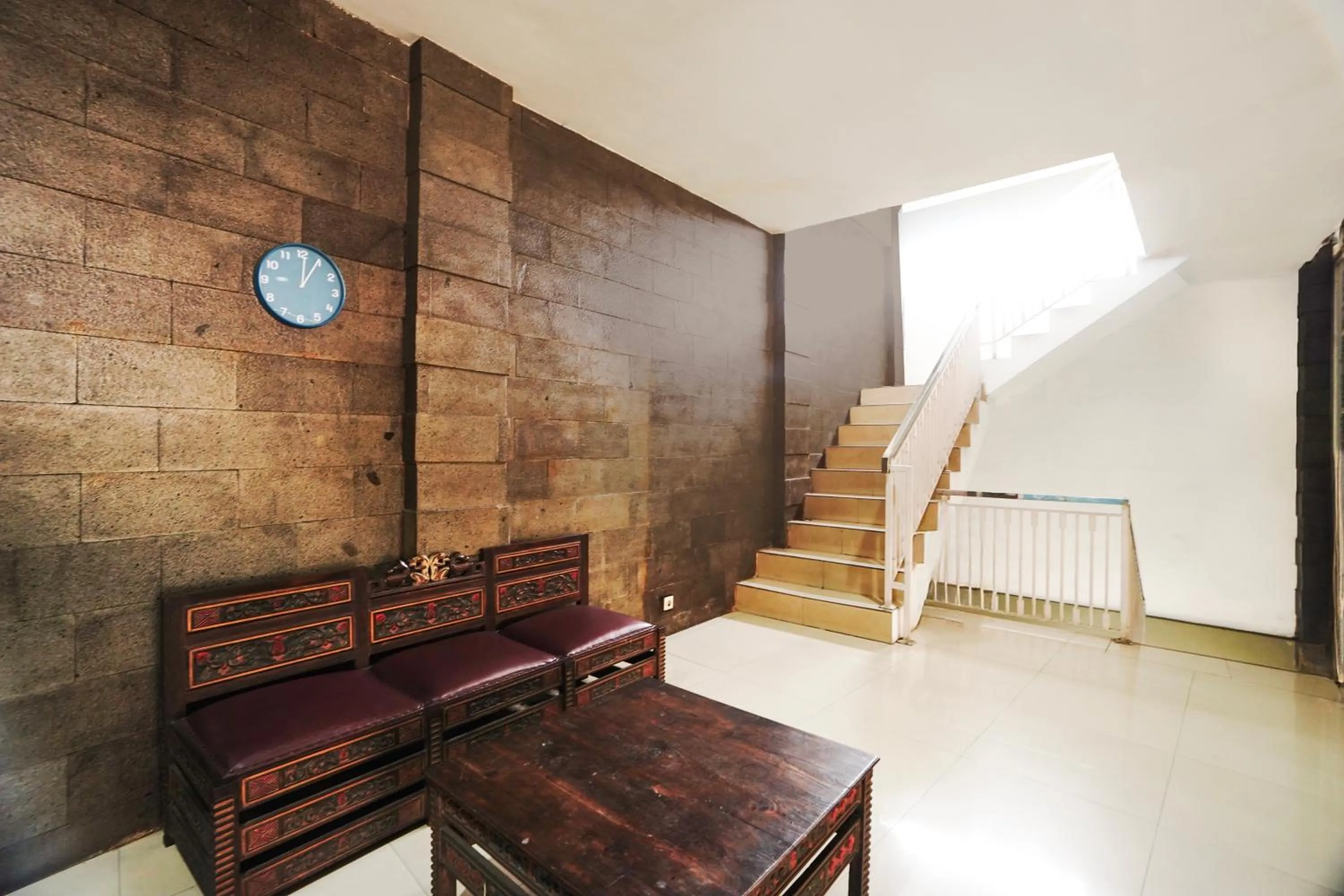 Seating area in Hotel O Symphony Homestay Tlogomas