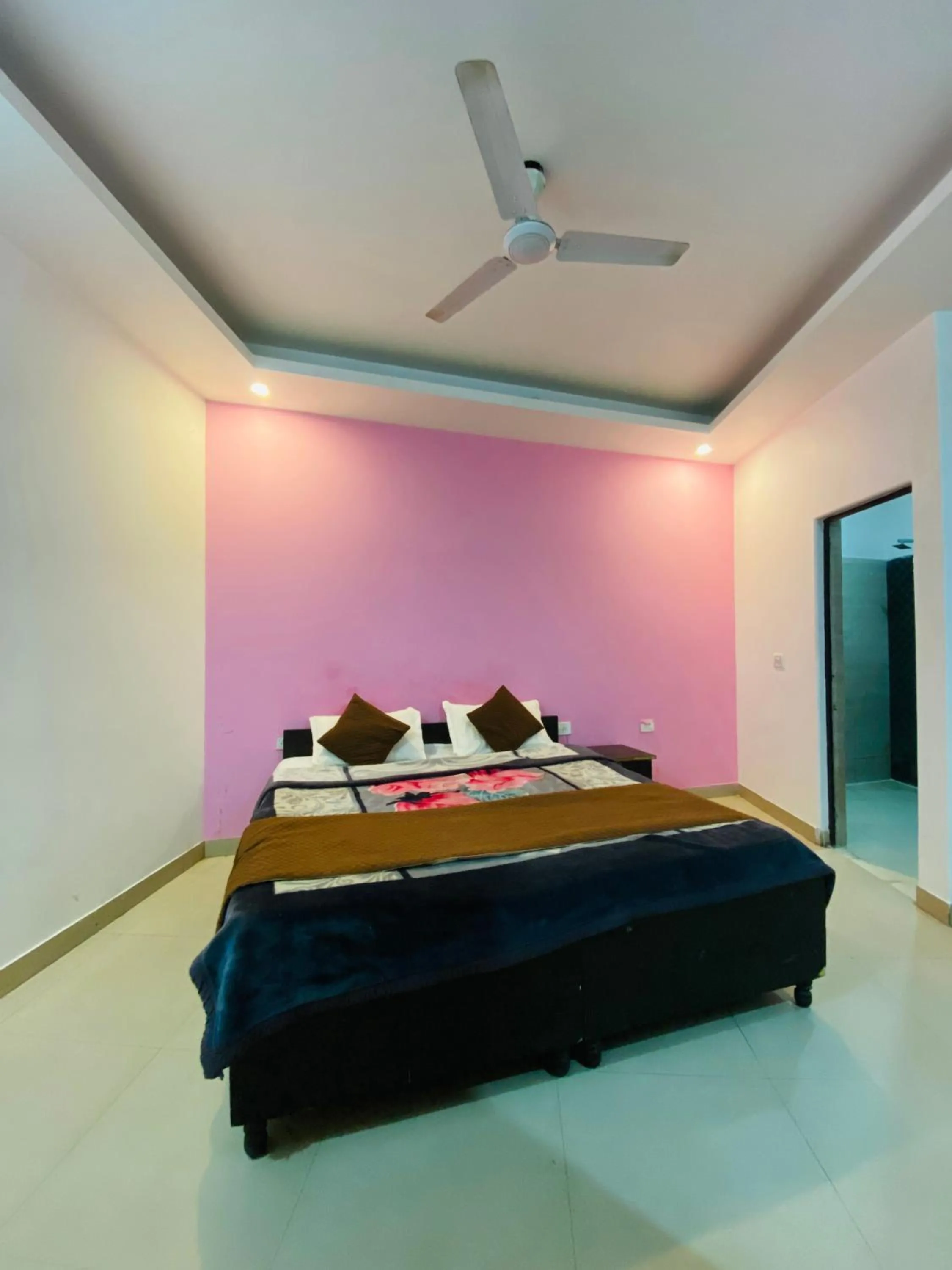 Deluxe Double Room in Diamond Star Hotel