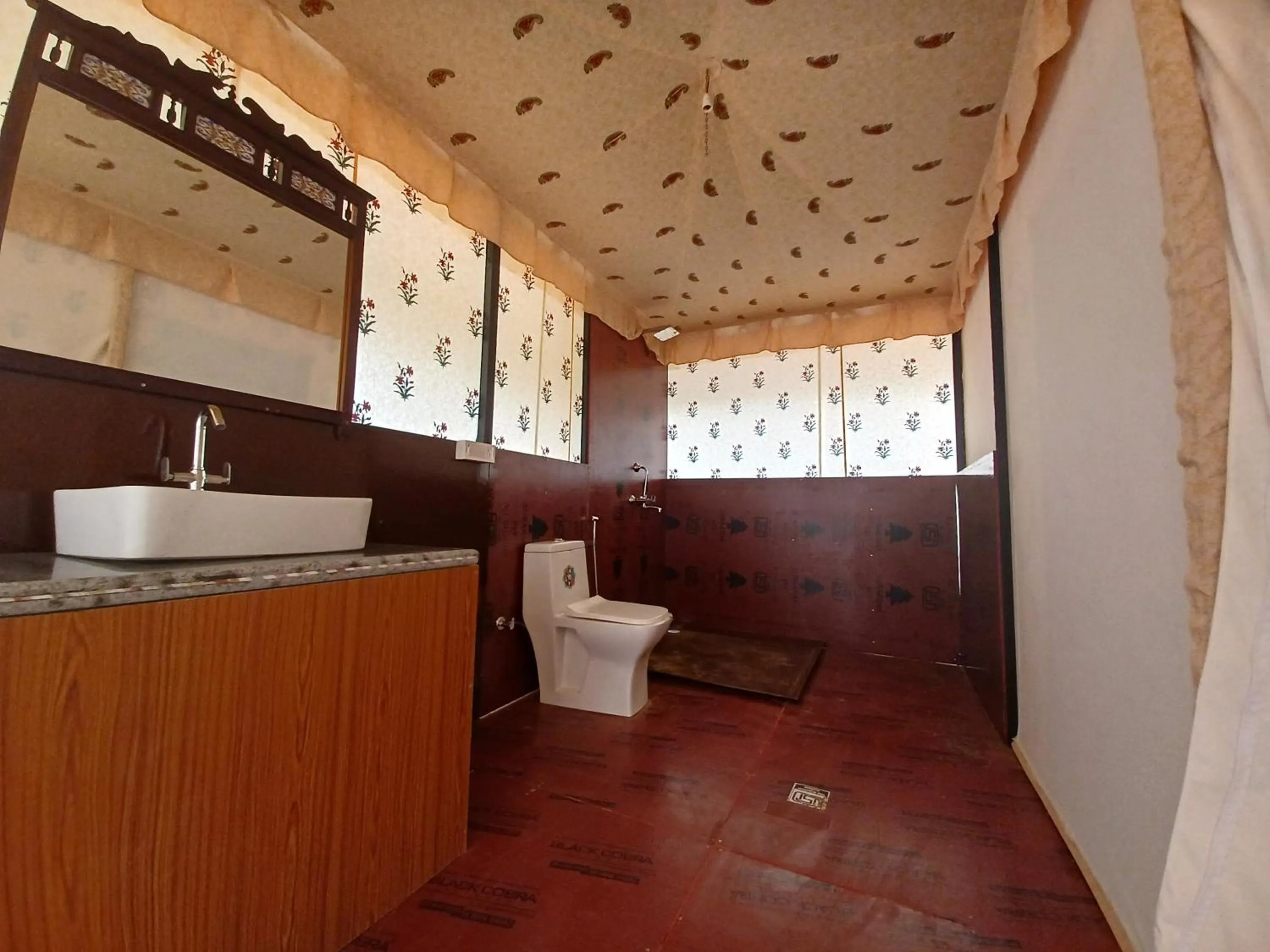 Shower in Hotel Green Haveli - A Heritage and Hill View Hotel , Pushkar