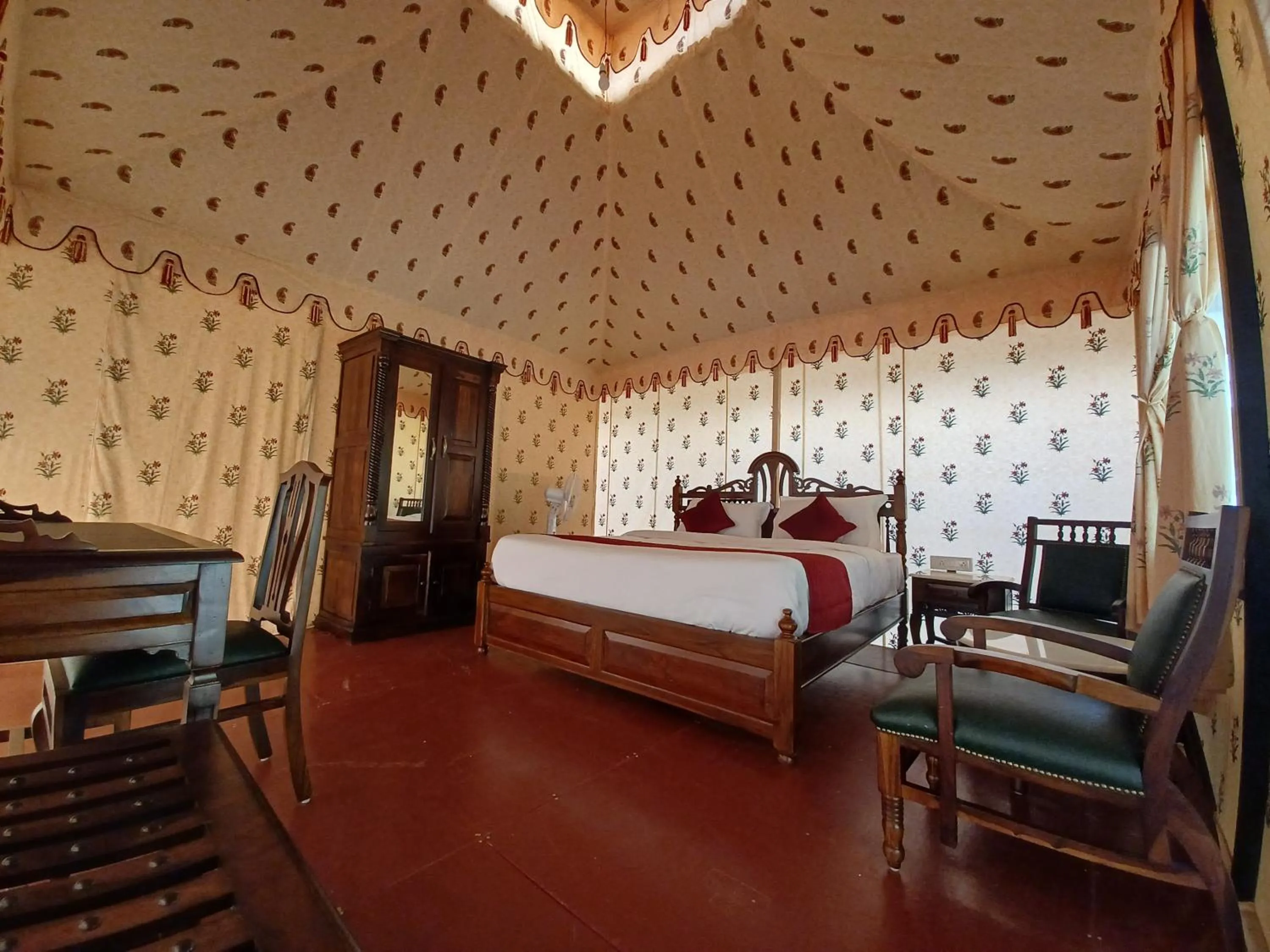Bed in Hotel Green Haveli - A Heritage and Hill View Hotel , Pushkar