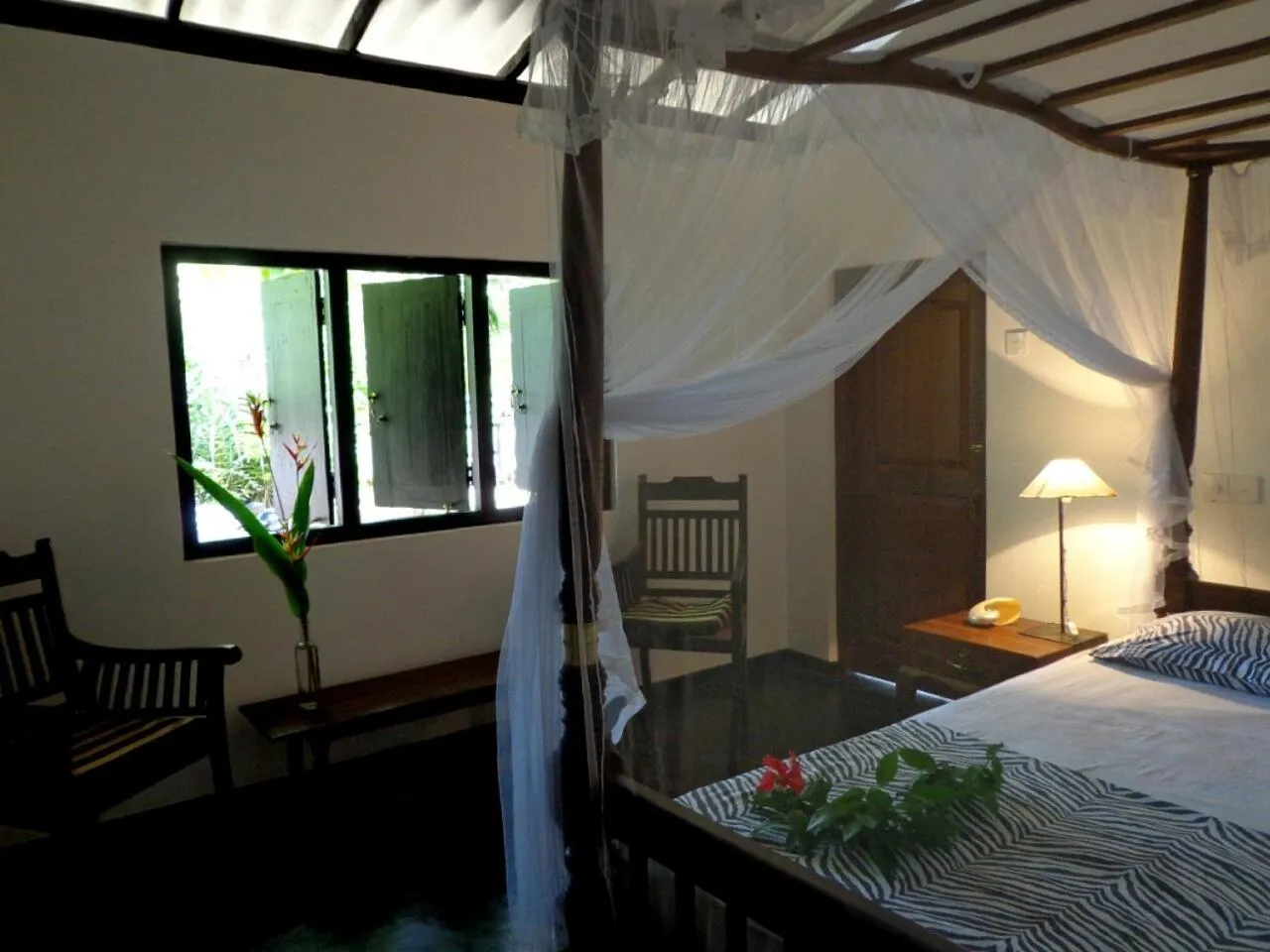 Photo of the whole room, Bed in Shehani Beach Bungalow