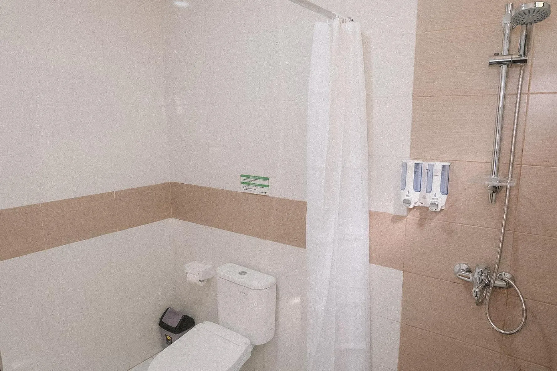 Shower in Bali Wirasana Inn