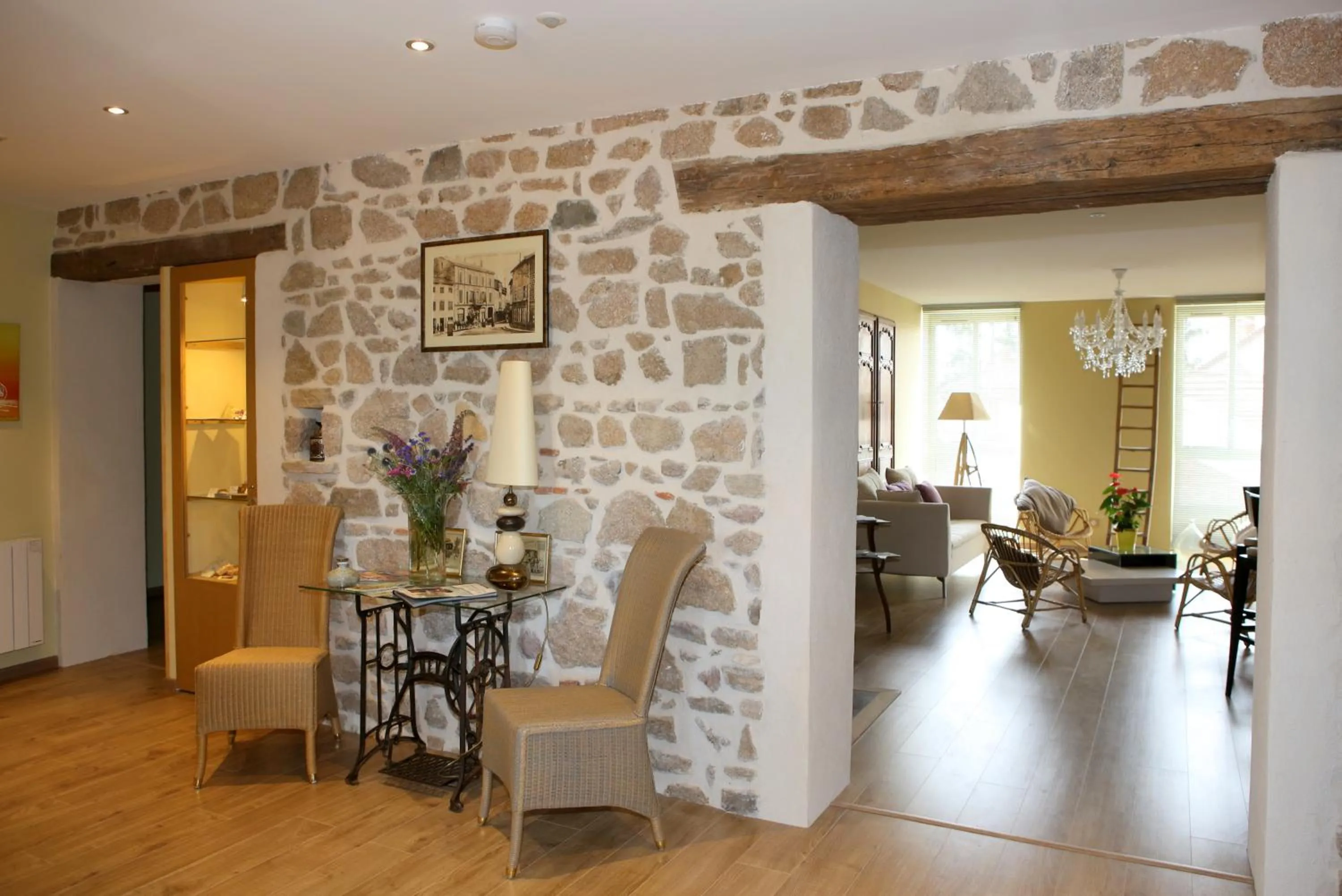 Decorative detail in Aux Pierres Magiques