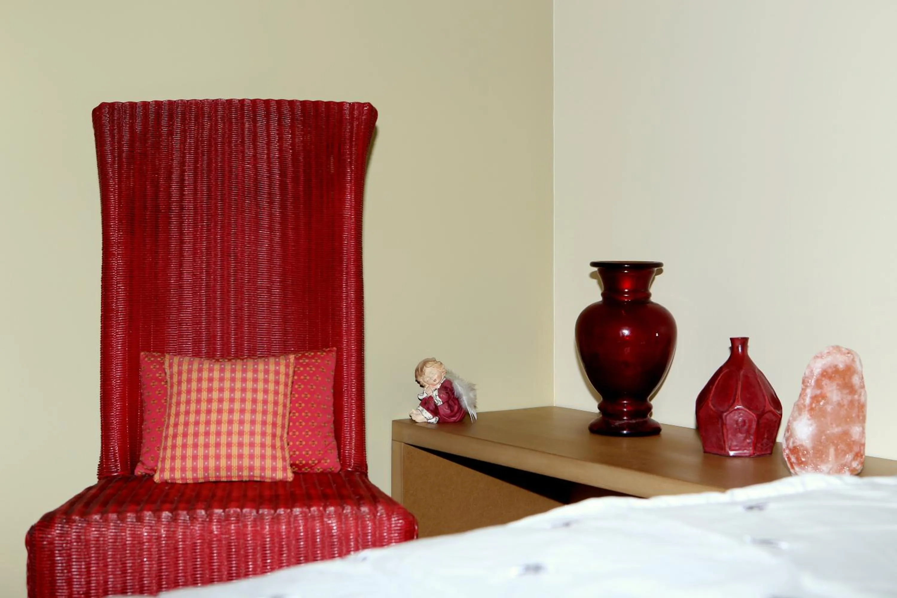 Bedroom, Bed in Aux Pierres Magiques