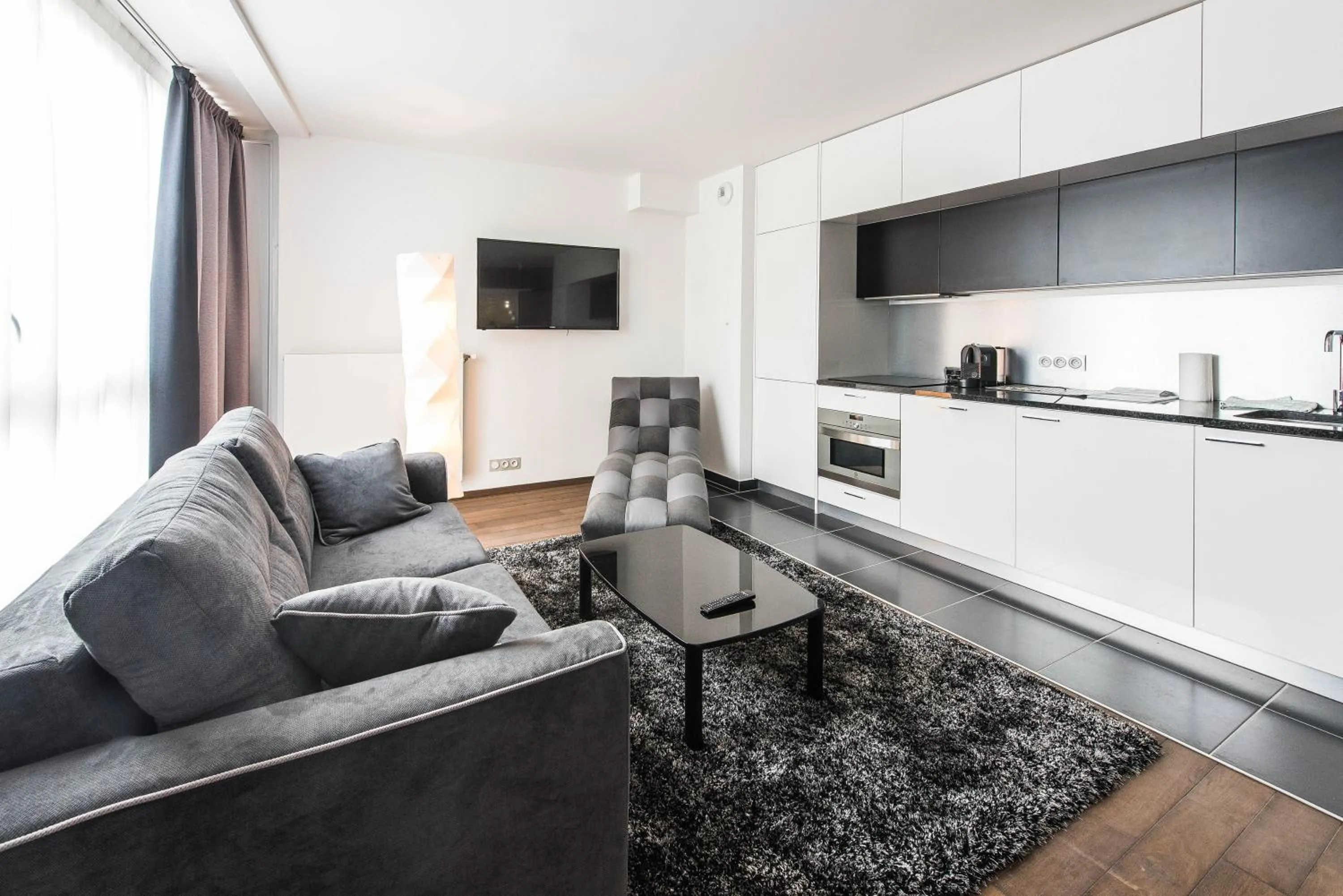 Kitchen or kitchenette in Les Appartements Paris Clichy