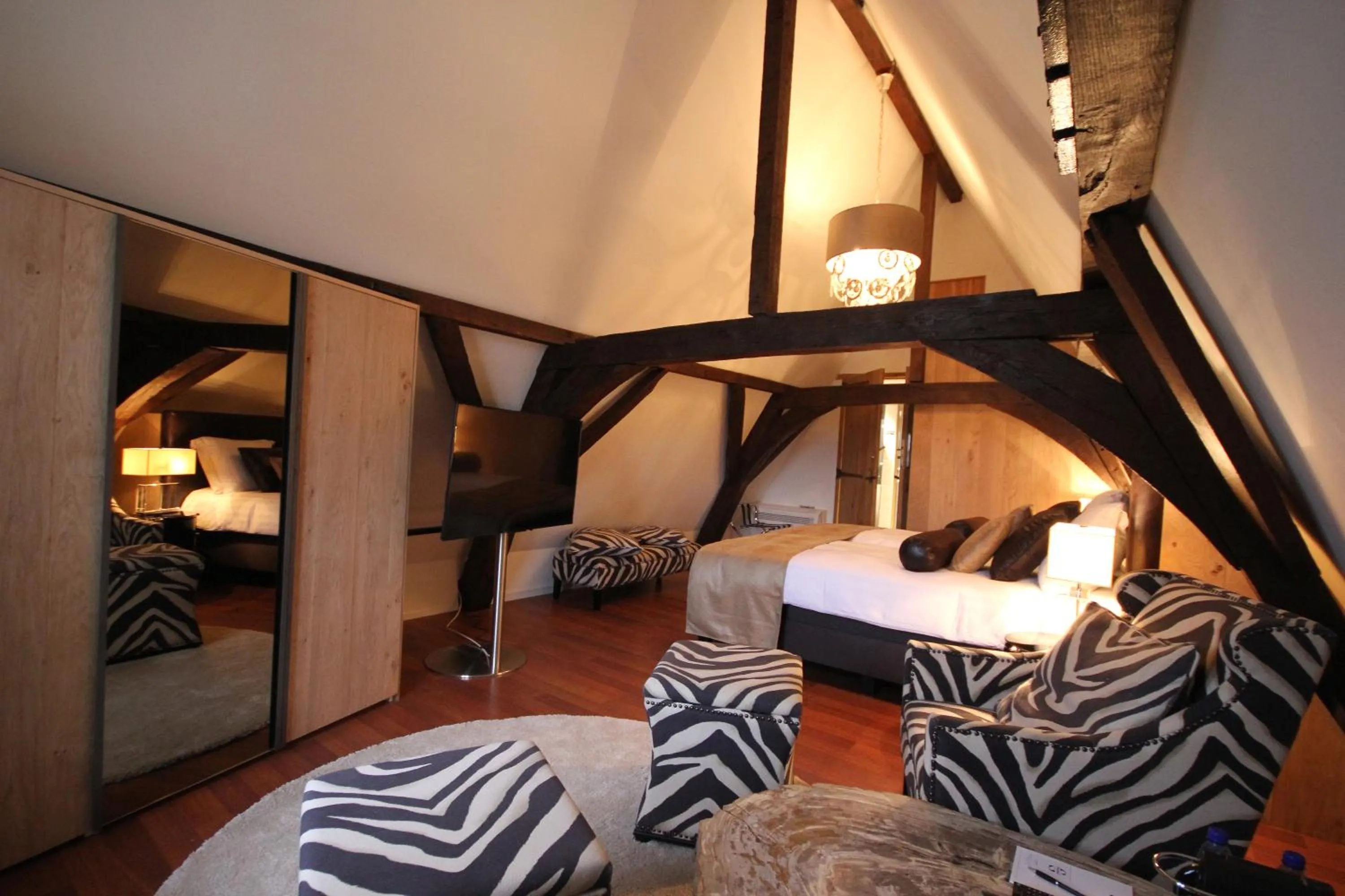 Photo of the whole room, Bed in Boutique Hotel Steenhof Suites - Adults Only