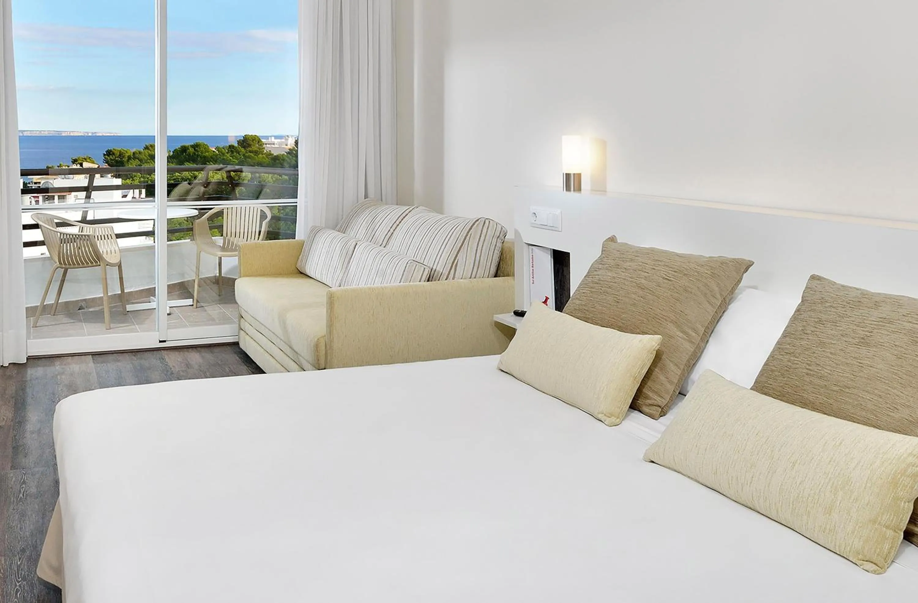 Bedroom, Bed in Sol Barbados