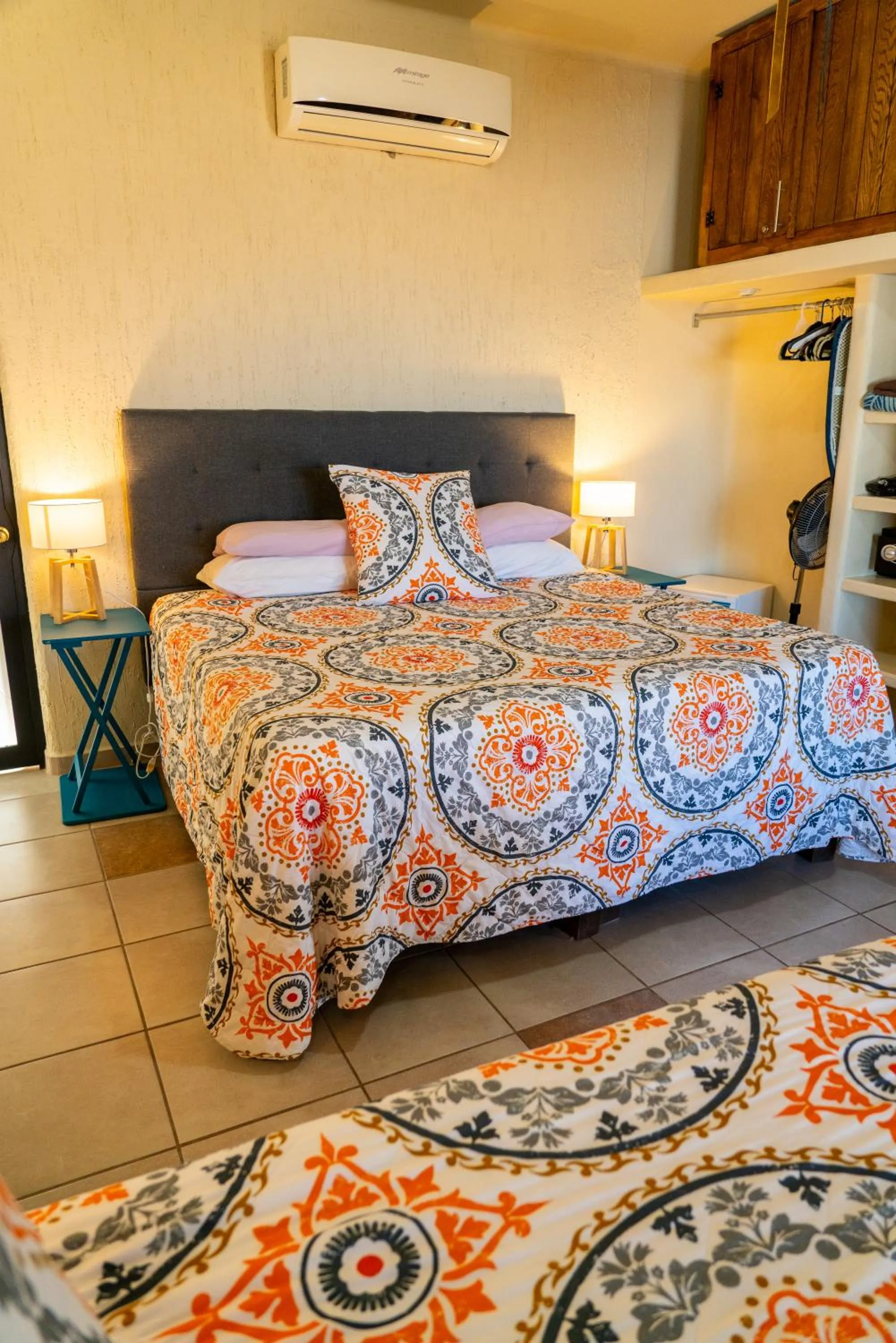 Casa Kootenay Waterfront Bnb