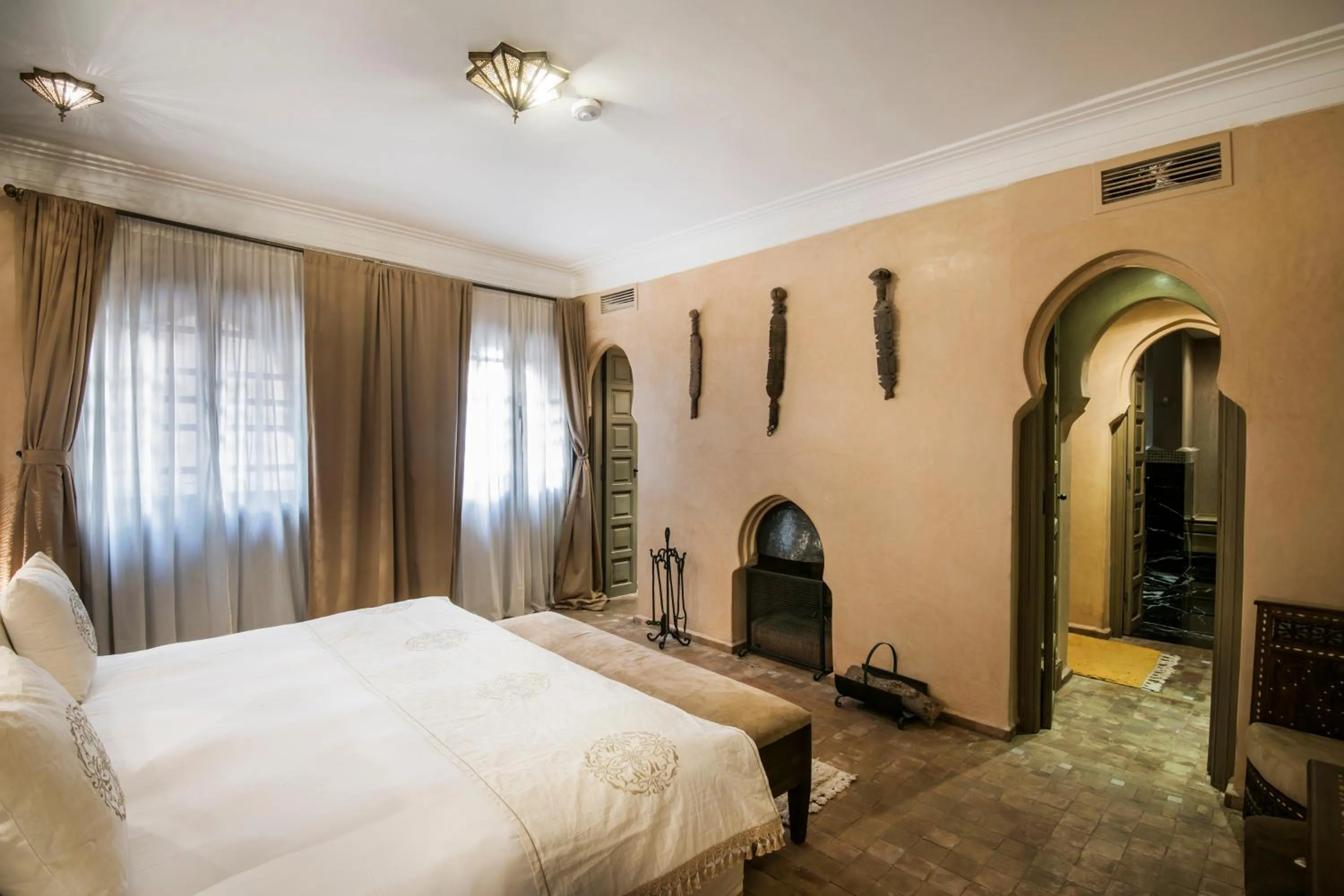 Bed in Almaha Marrakech Restaurant & SPA
