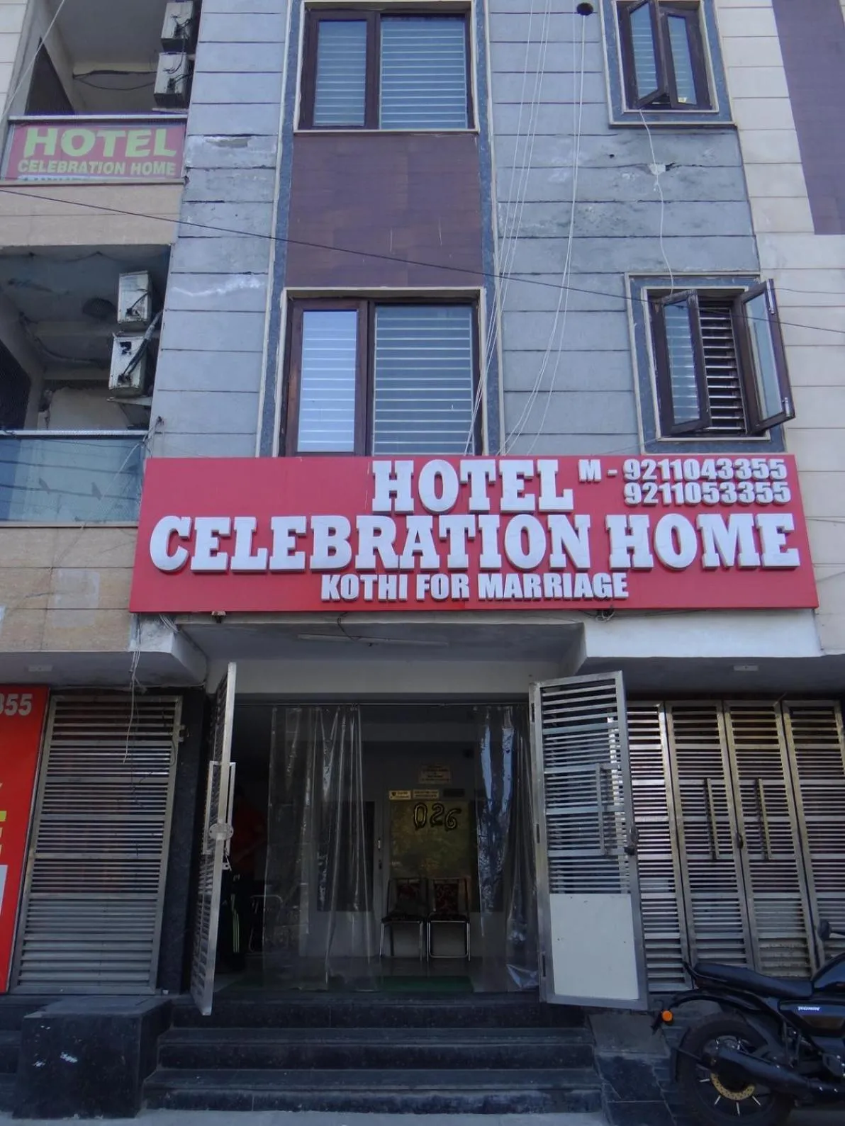 Hotel Celebration home