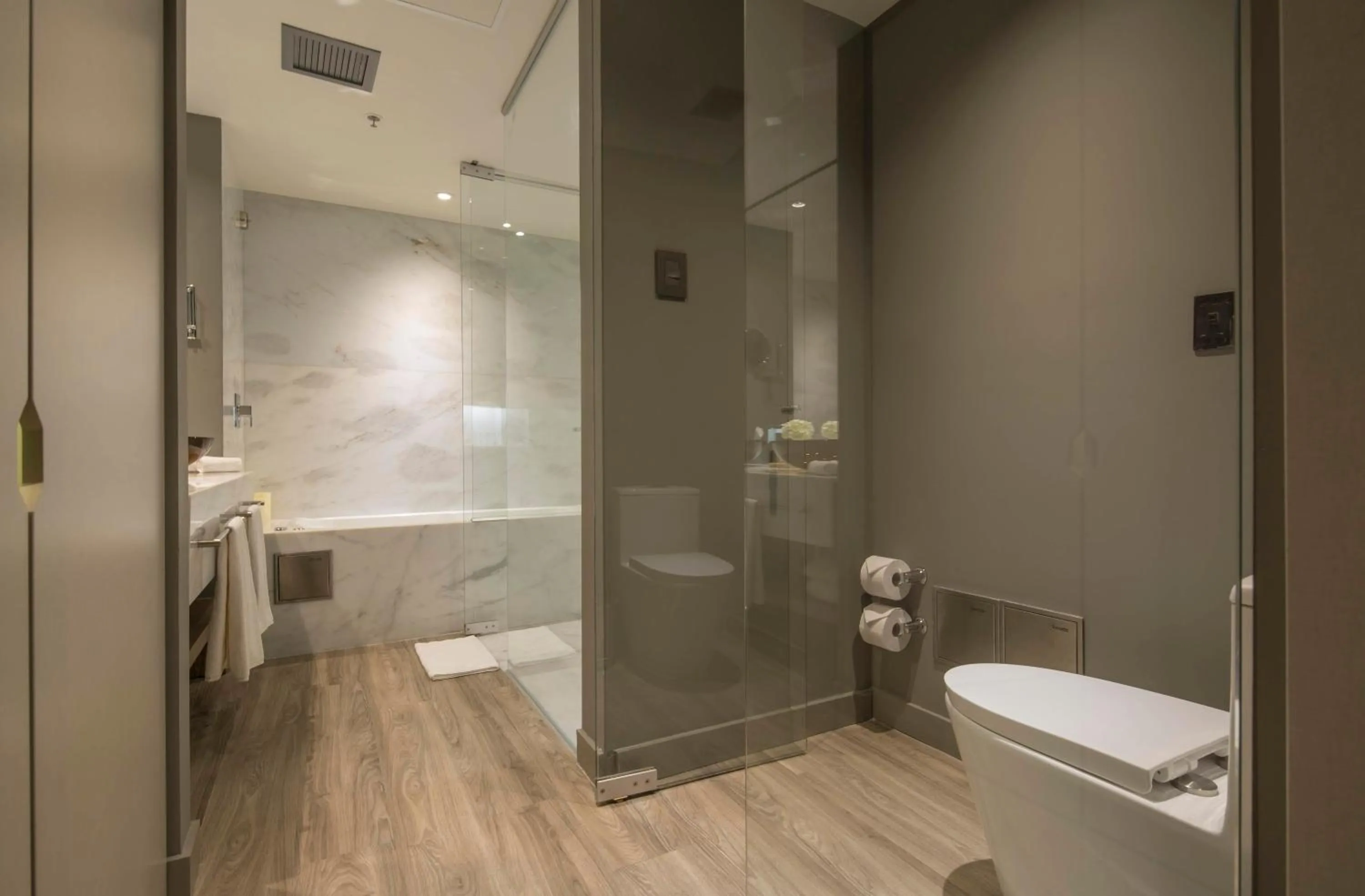 Bath in Movich Buró 51