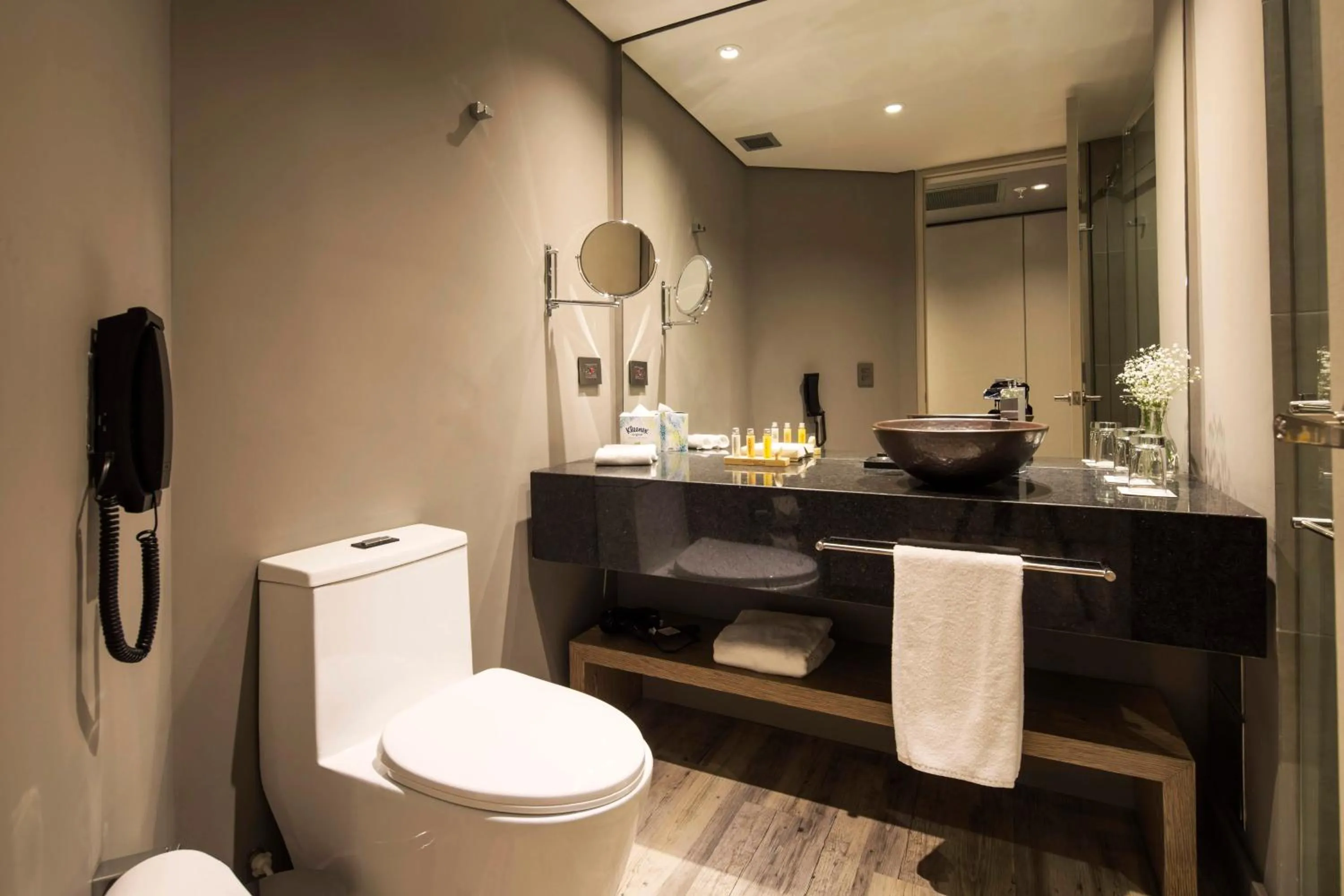 Bathroom in Movich Buró 51