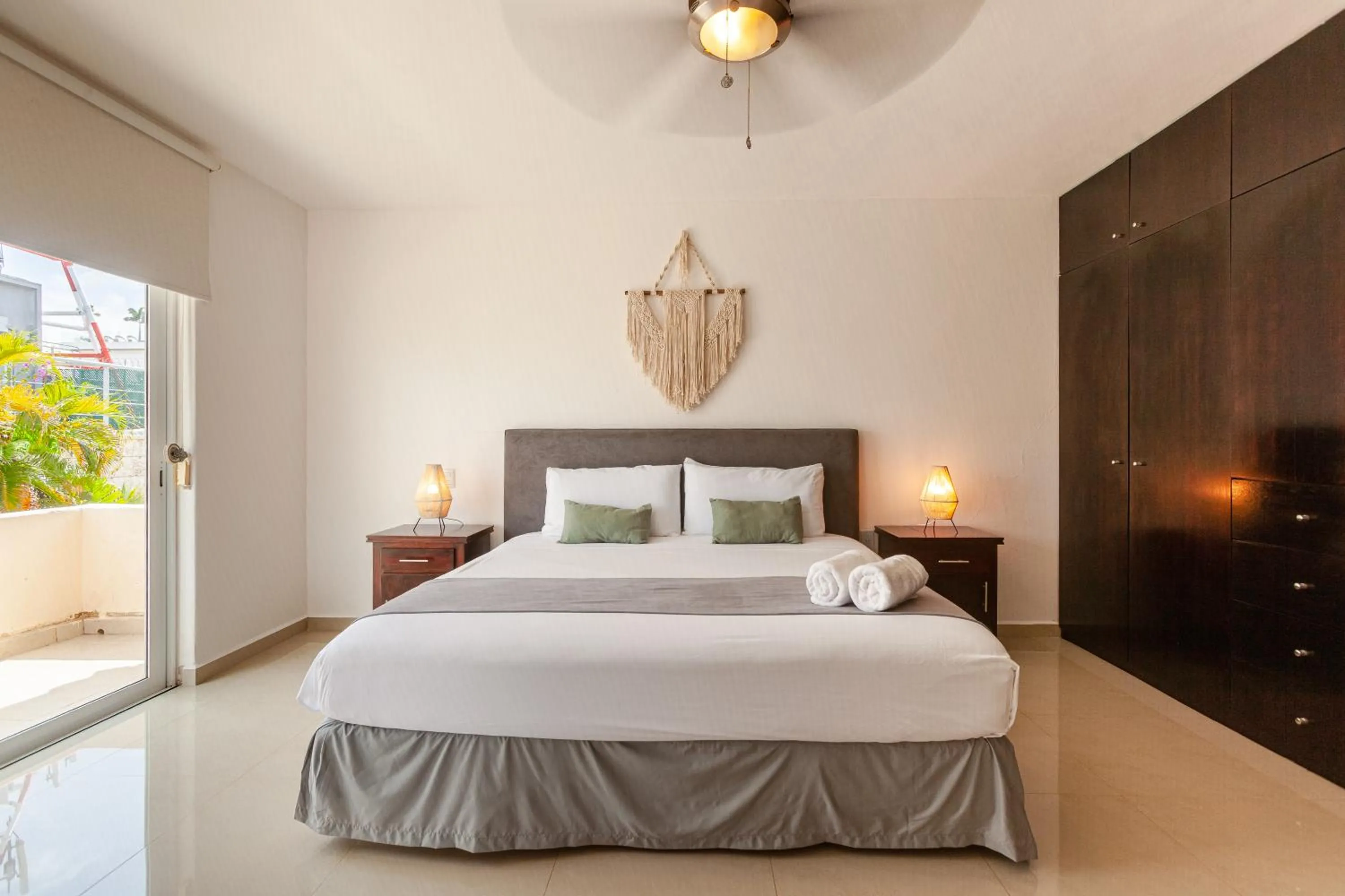 Bed in Via Tendenza Condos