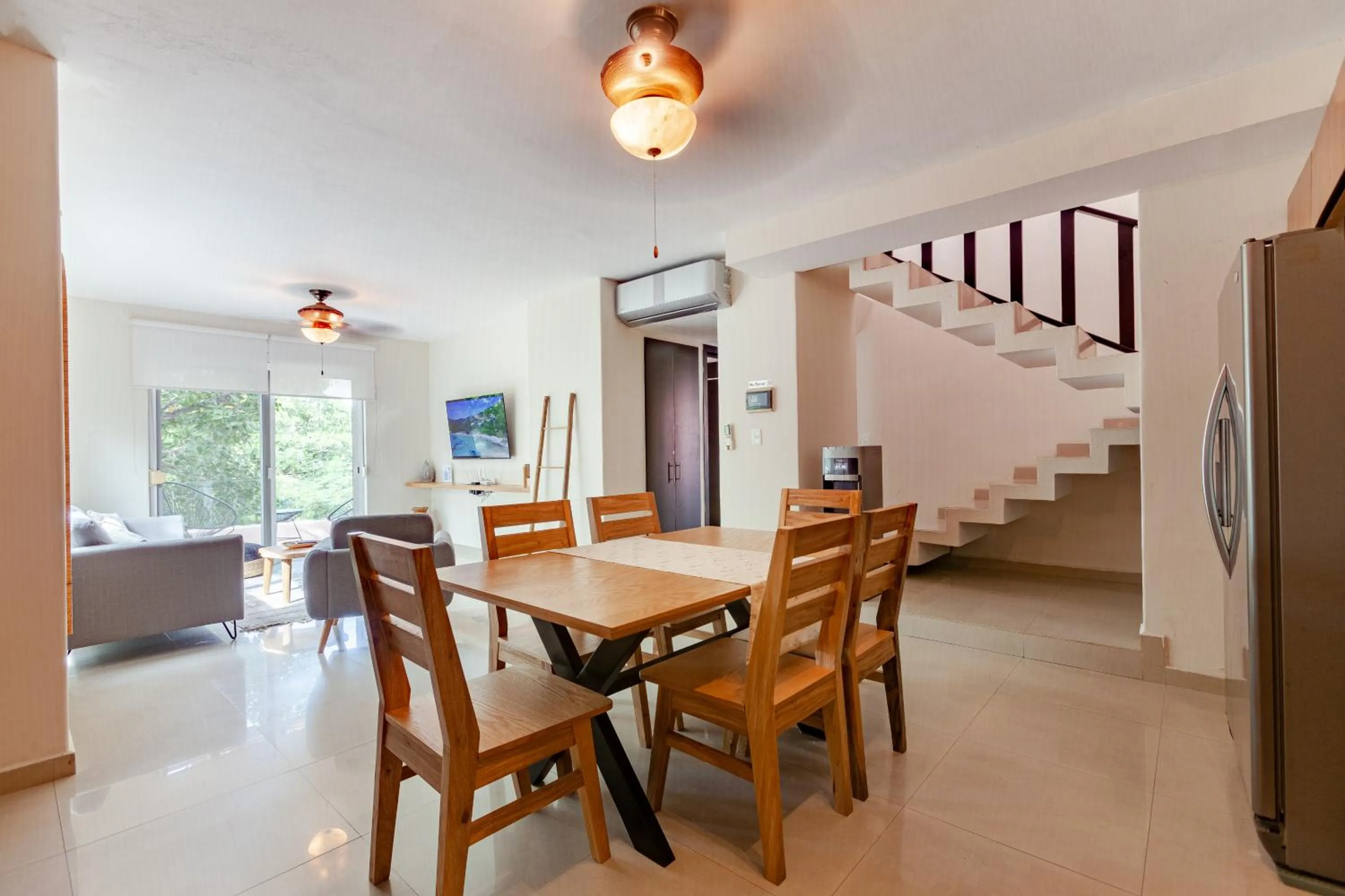 Kitchen or kitchenette in Via Tendenza Condos