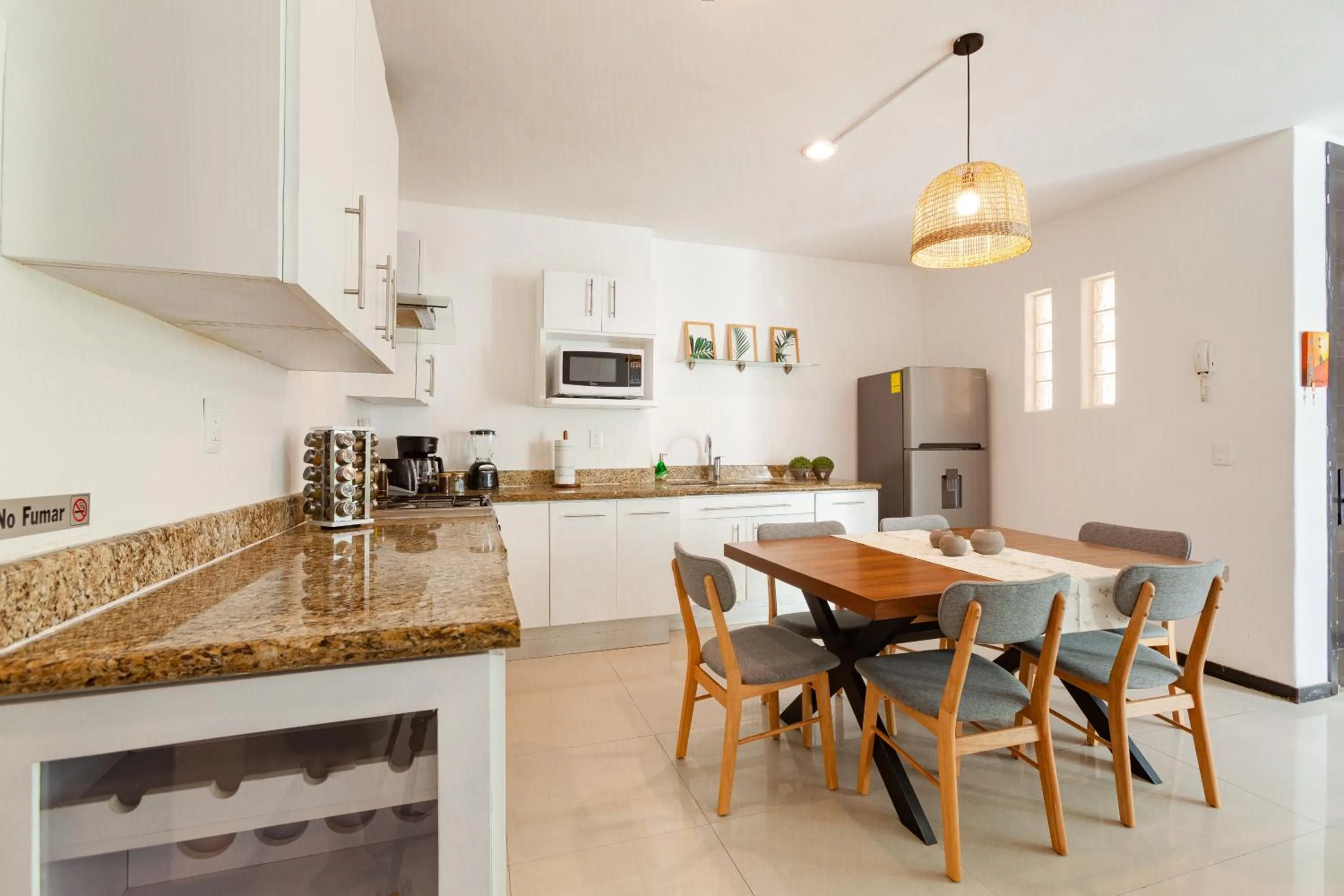 Kitchen or kitchenette in Via Tendenza Condos