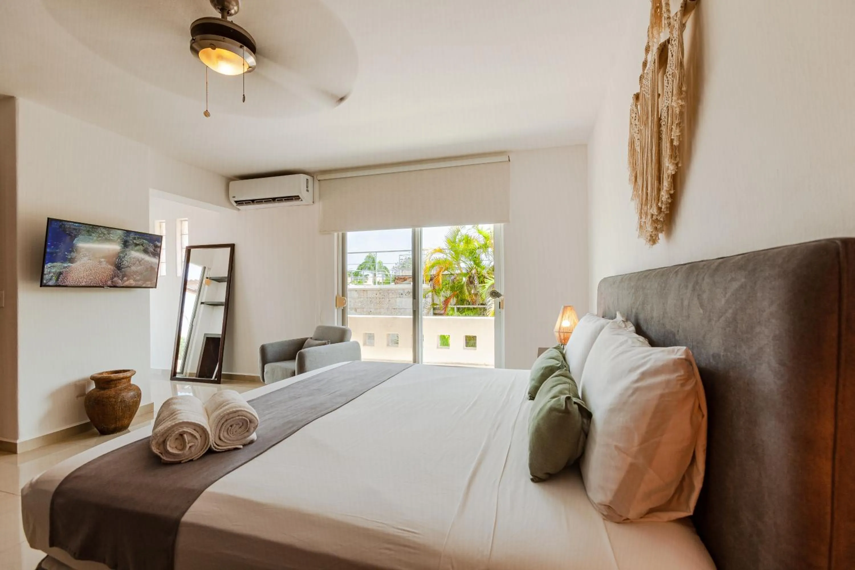 Bed in Via Tendenza Condos