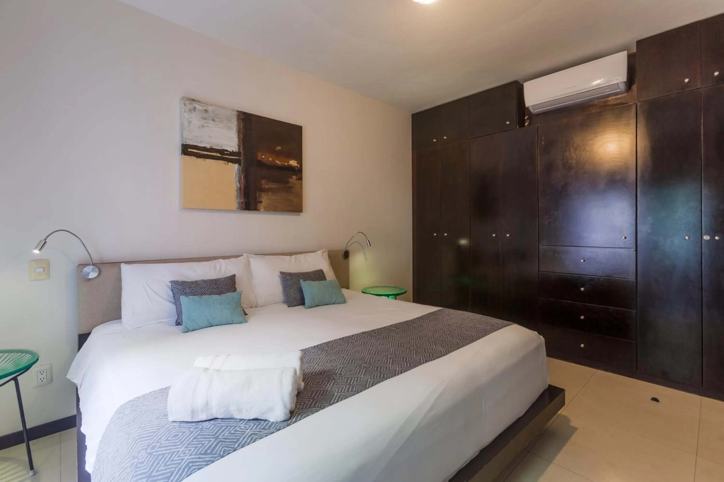 Bed in Via Tendenza Condos