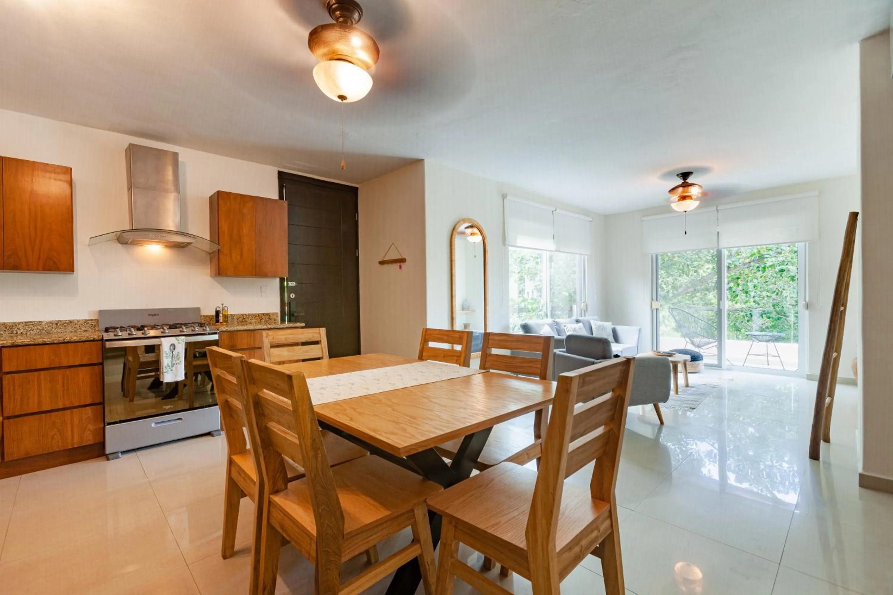 Kitchen or kitchenette in Via Tendenza Condos