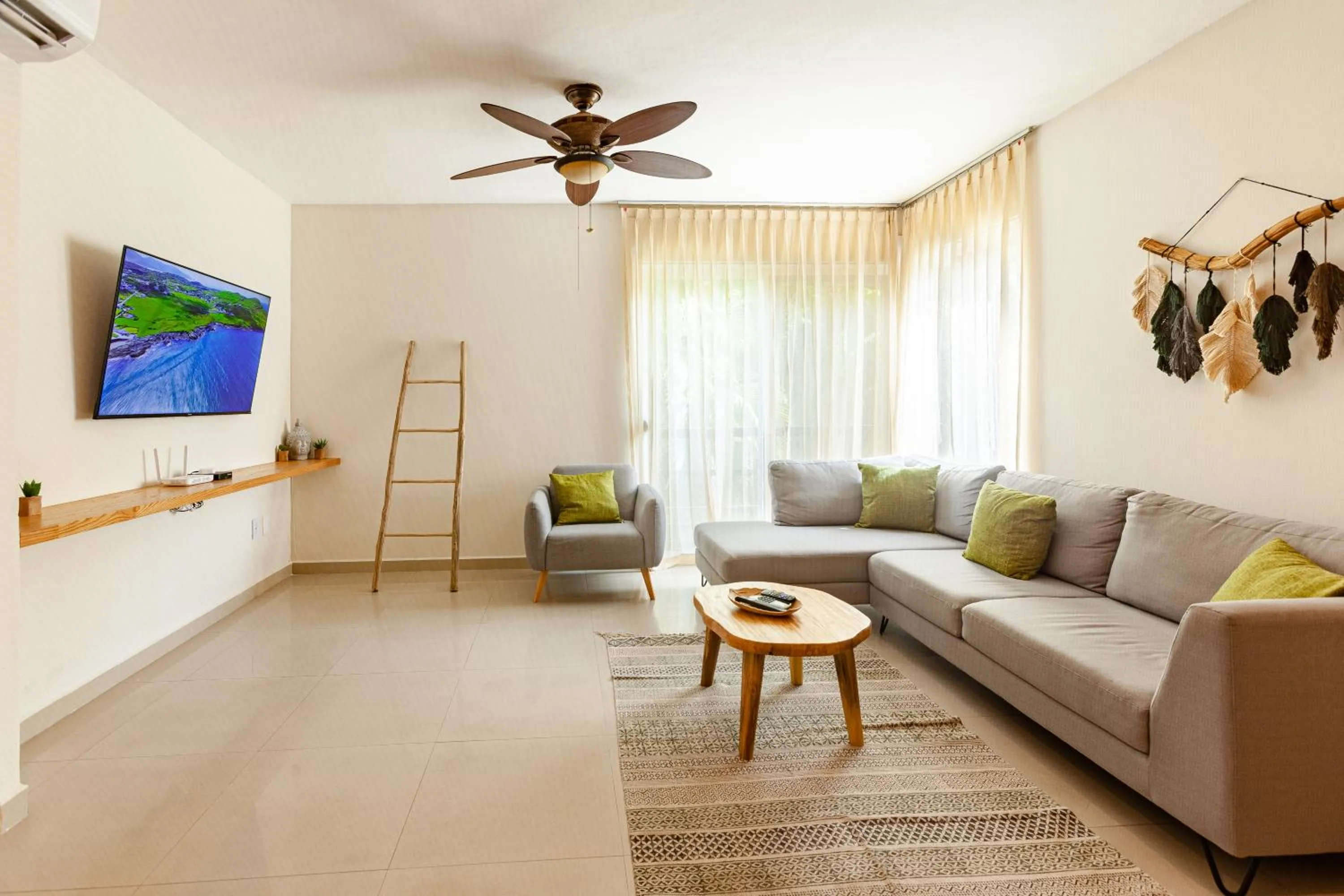 TV and multimedia in Via Tendenza Condos