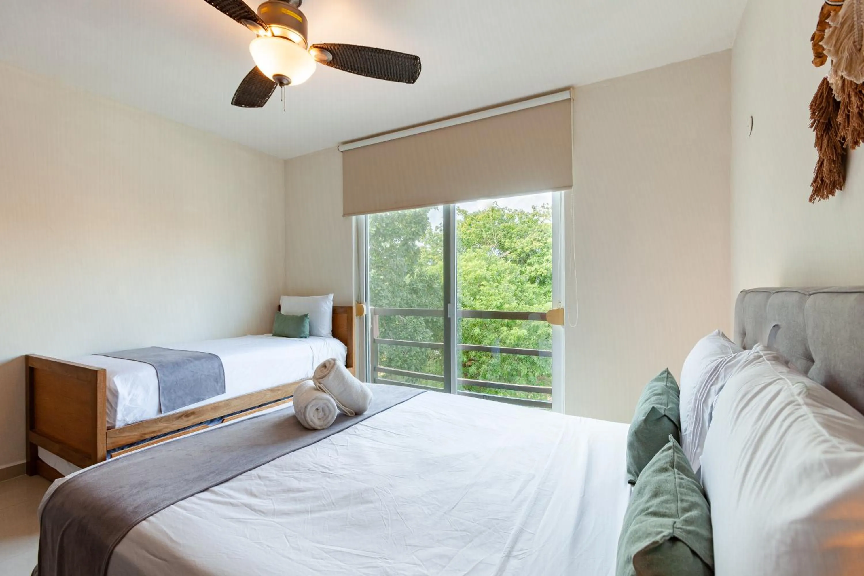 Bedroom, Bed in Via Tendenza Condos