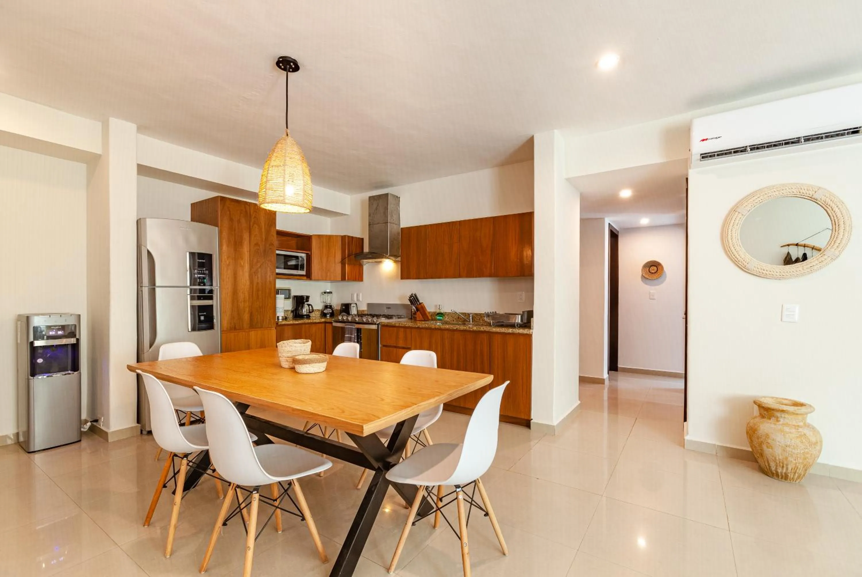 Kitchen or kitchenette in Via Tendenza Condos