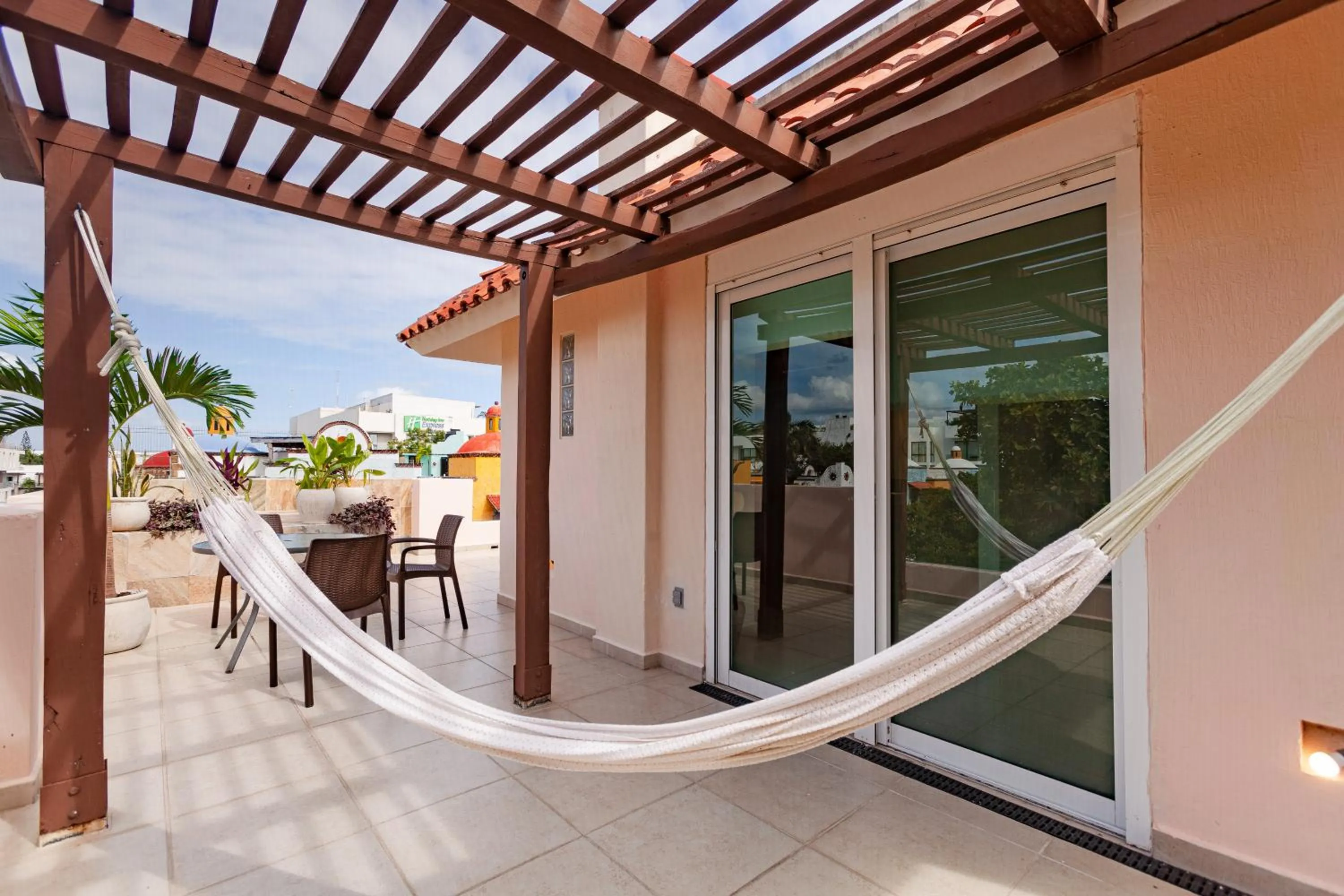 Day in Via Tendenza Condos