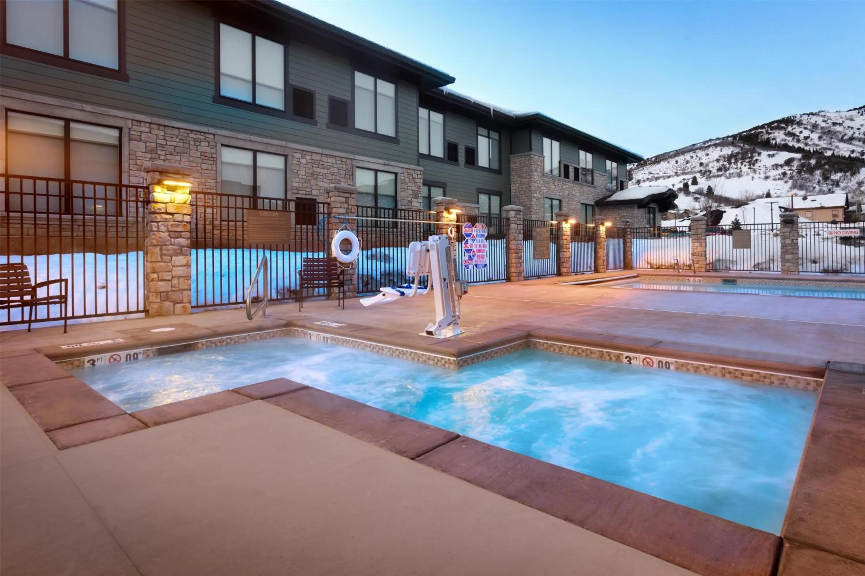 Swimming pool in Hyatt Place Park City