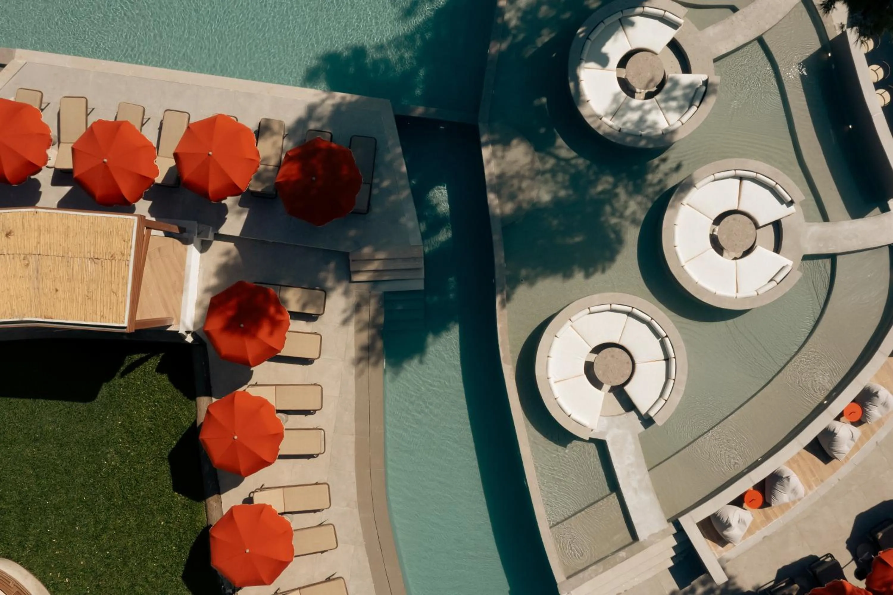 Zeus Eleva Kassandra Lagoon