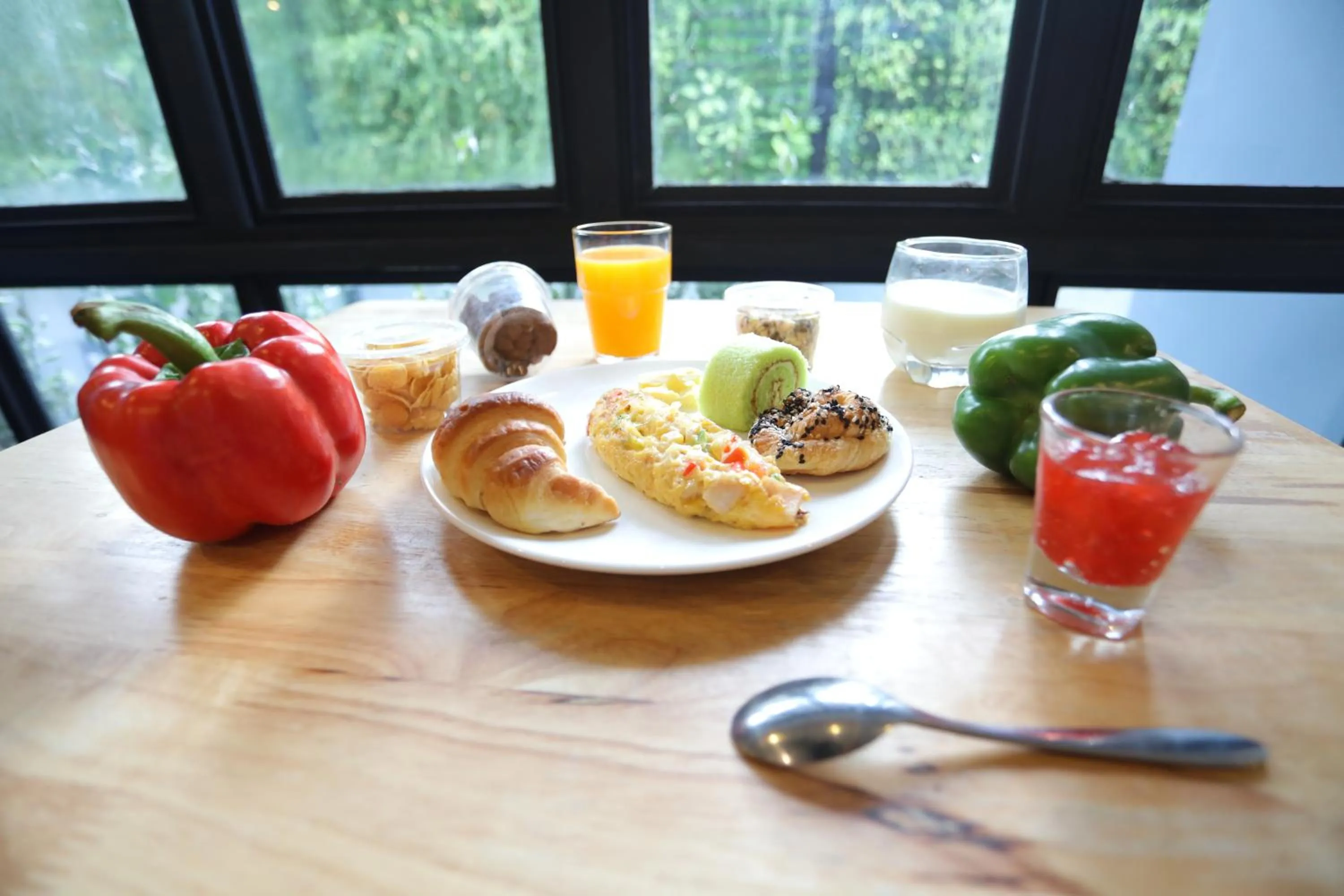 Restaurant/places to eat in Apple A Day Resort Krabi, Ao Nang Beach