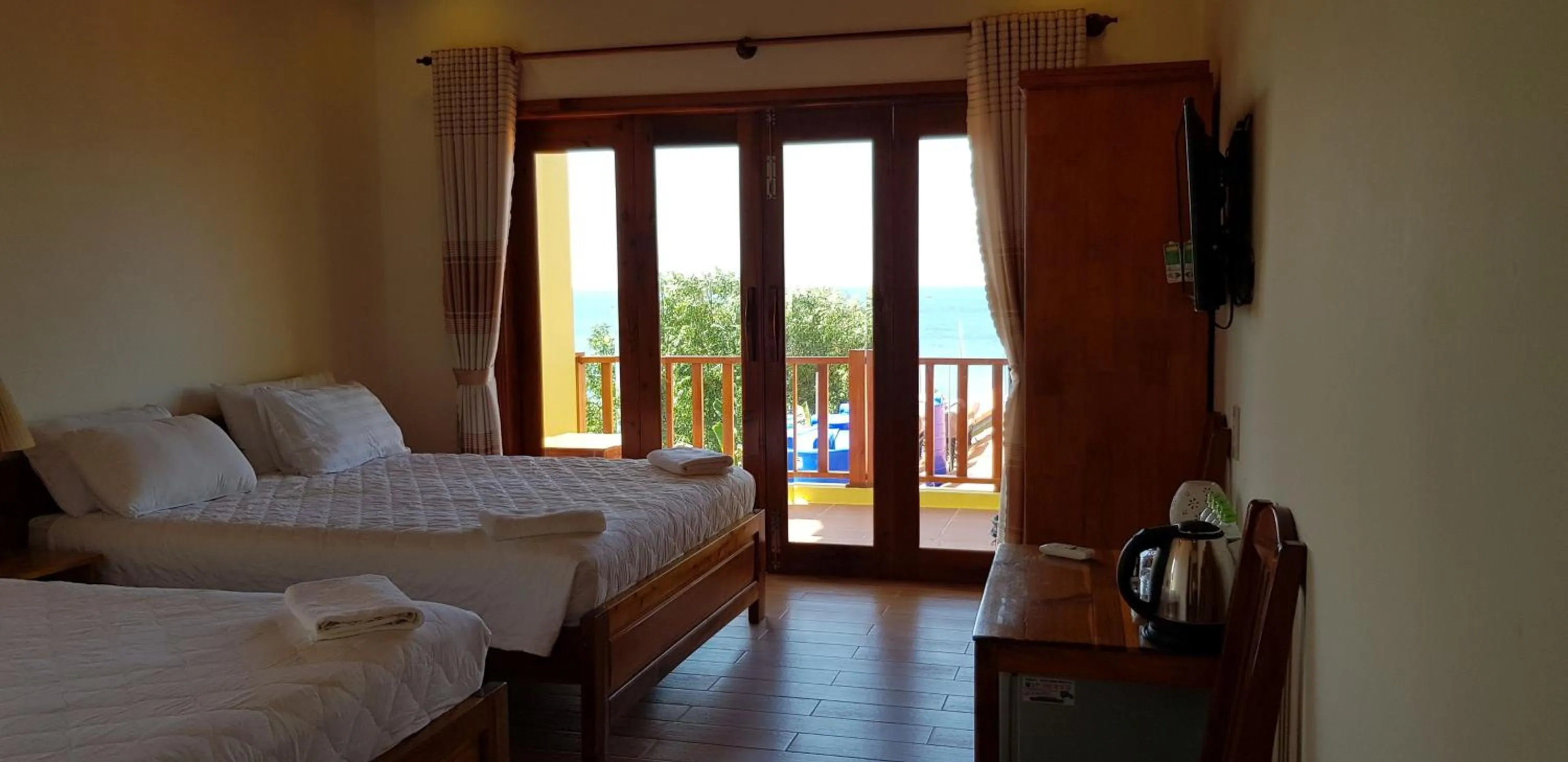 TV and multimedia, Bed in Free Beach Resort