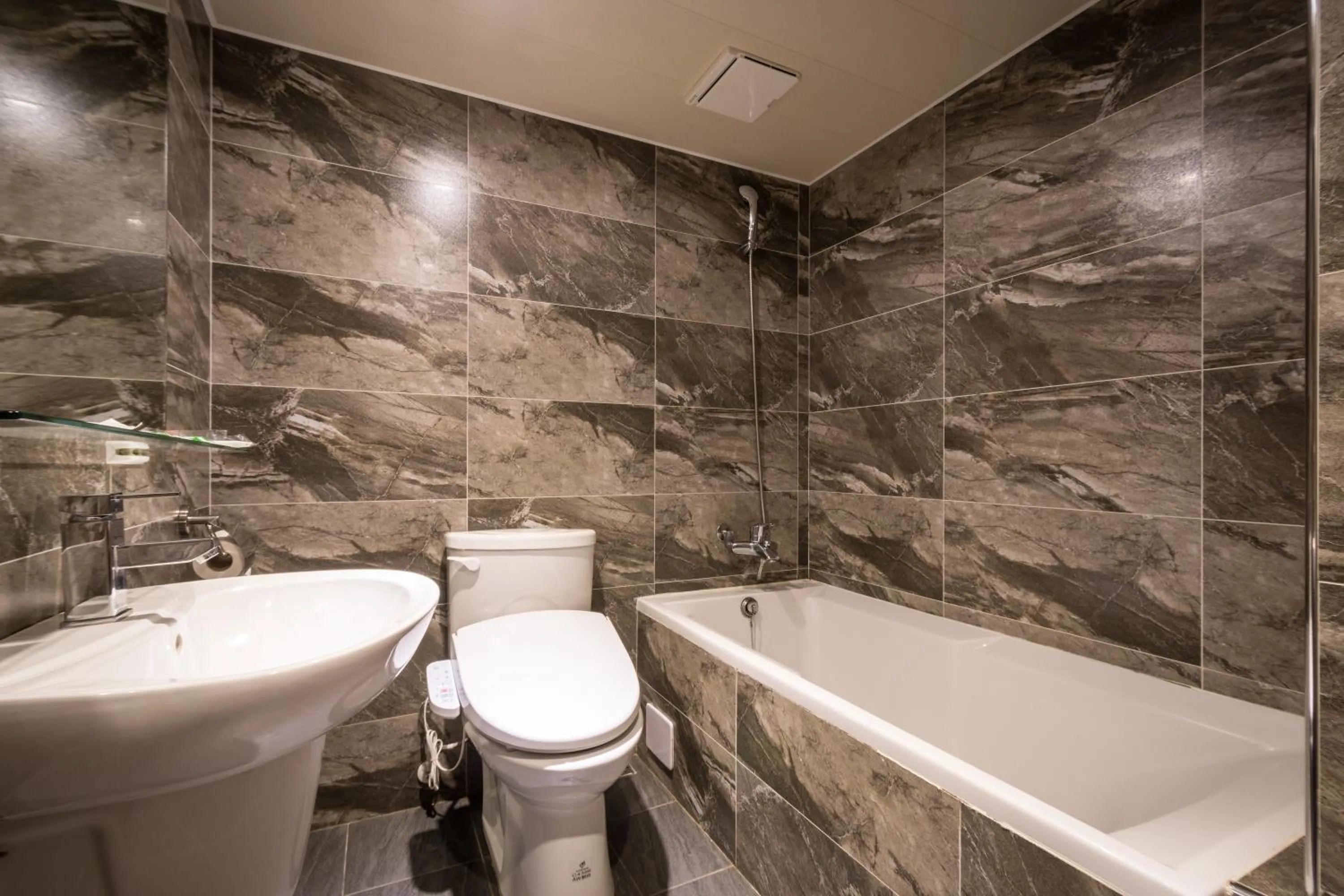 Bathroom in Golden Home Hotel