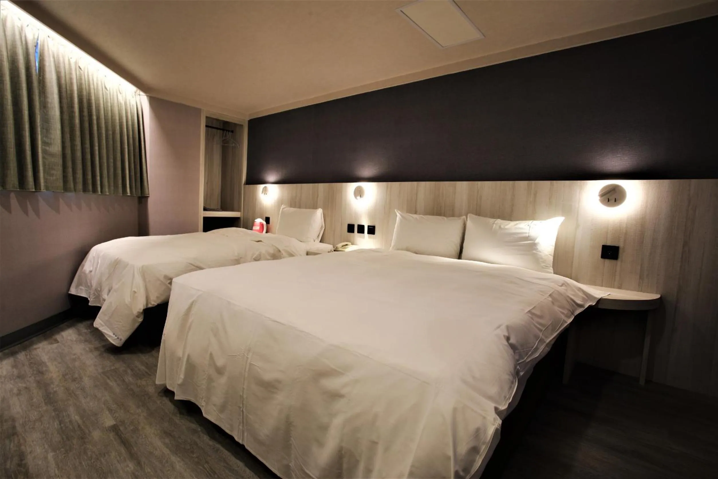 Bed in Golden Home Hotel