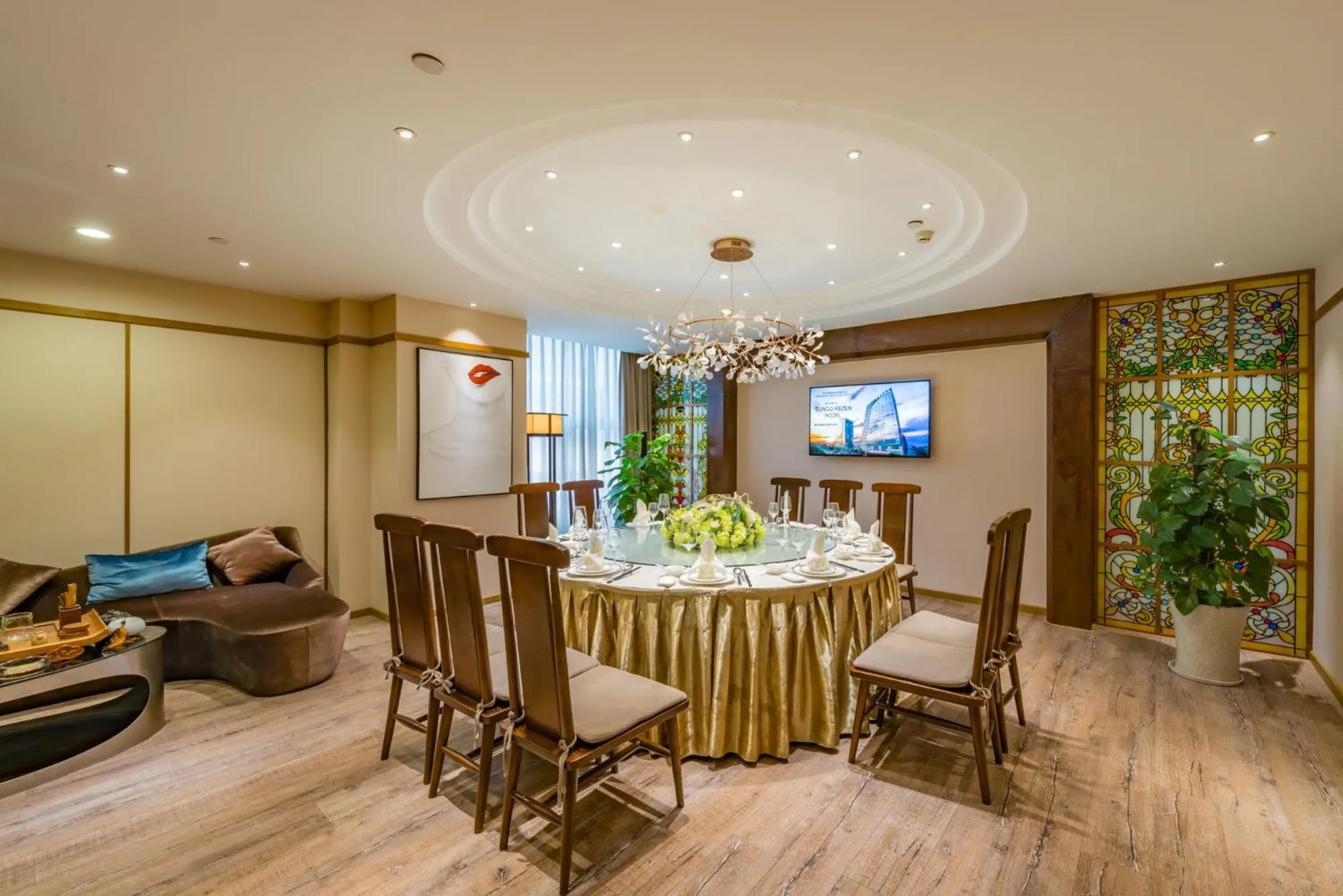 Restaurant/places to eat in 重庆尚高丽呈酒店