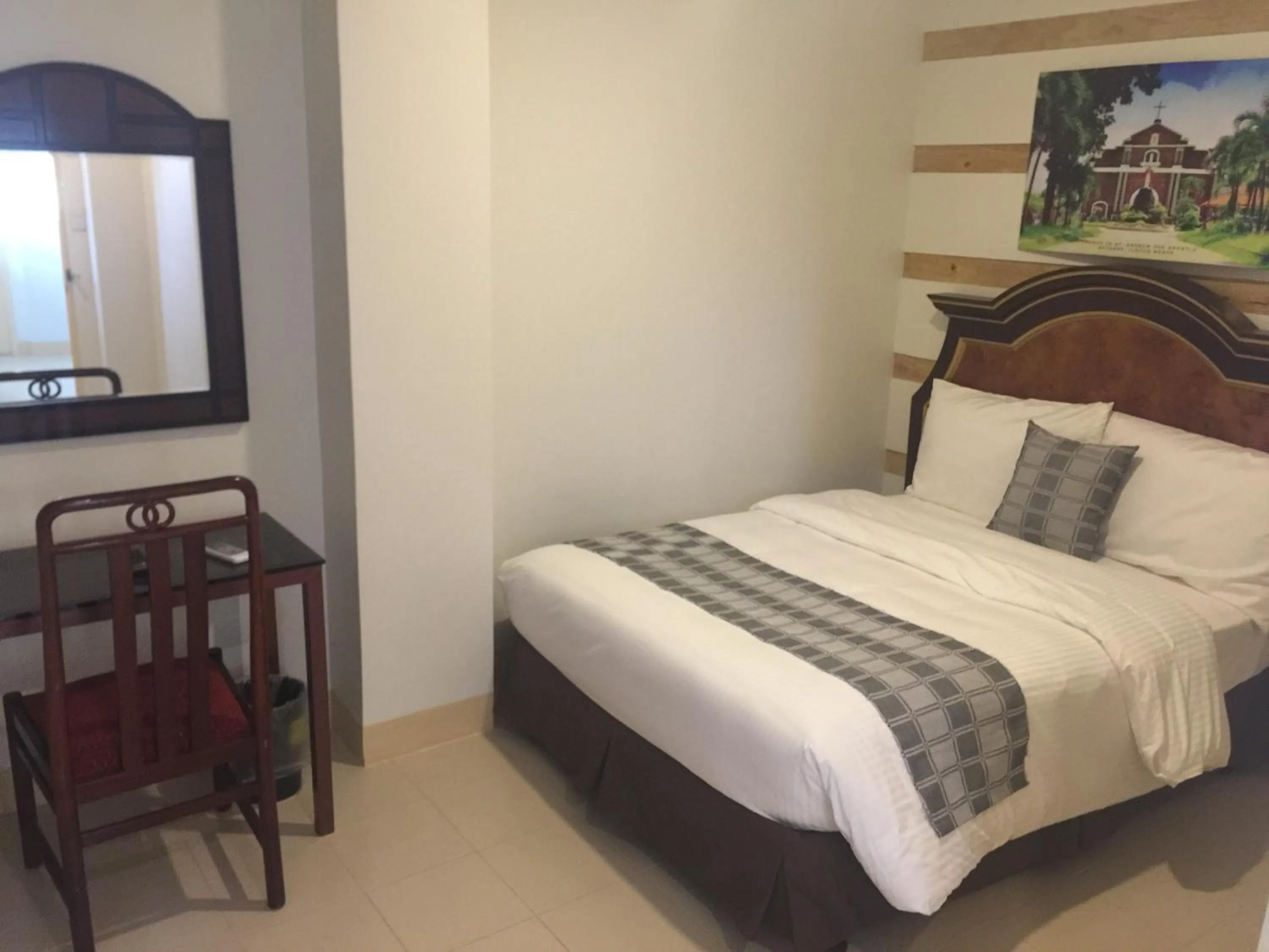 Bedroom, Bed in Metro Vigan Inn