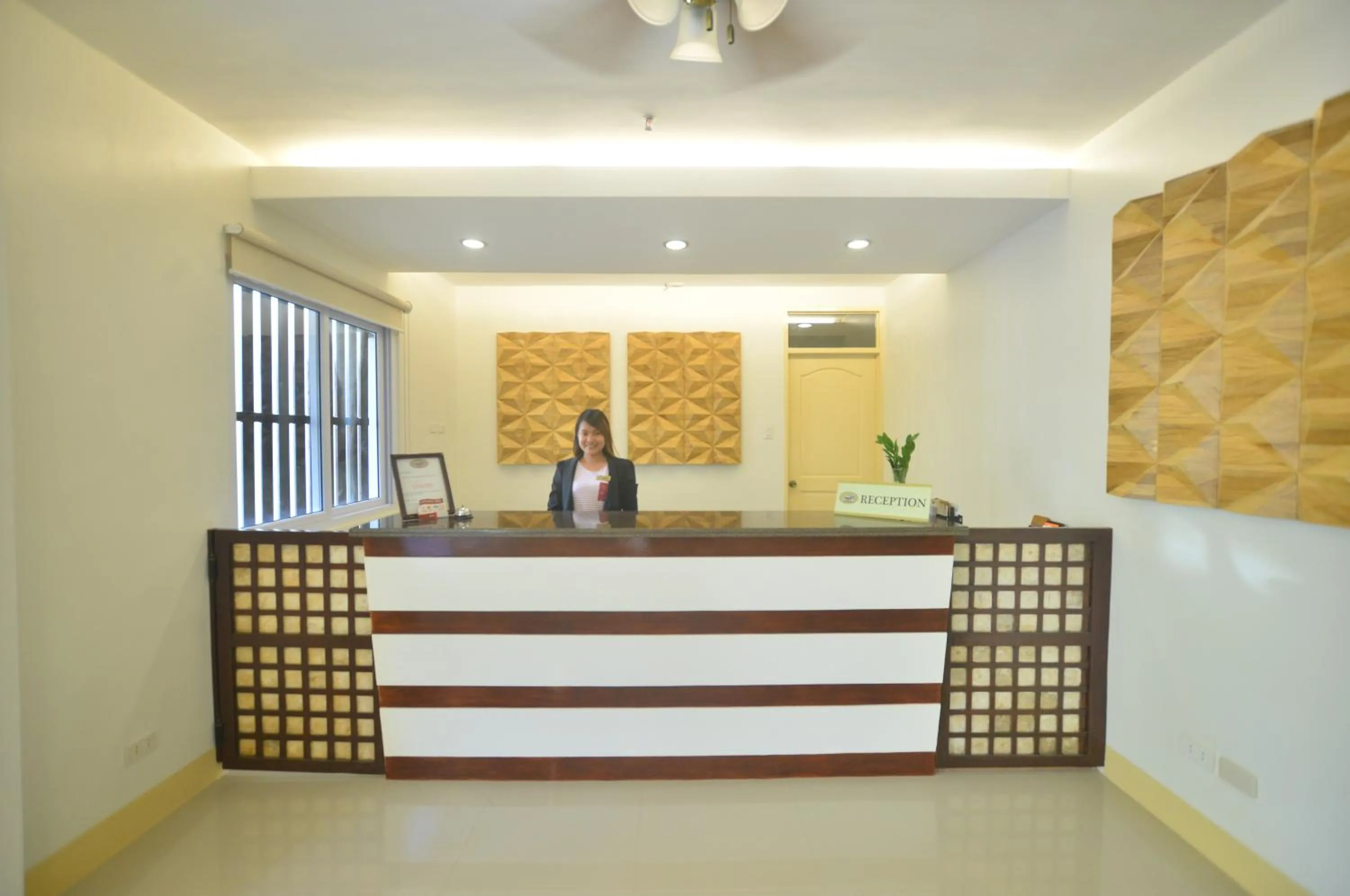 Lobby or reception in Metro Vigan Inn