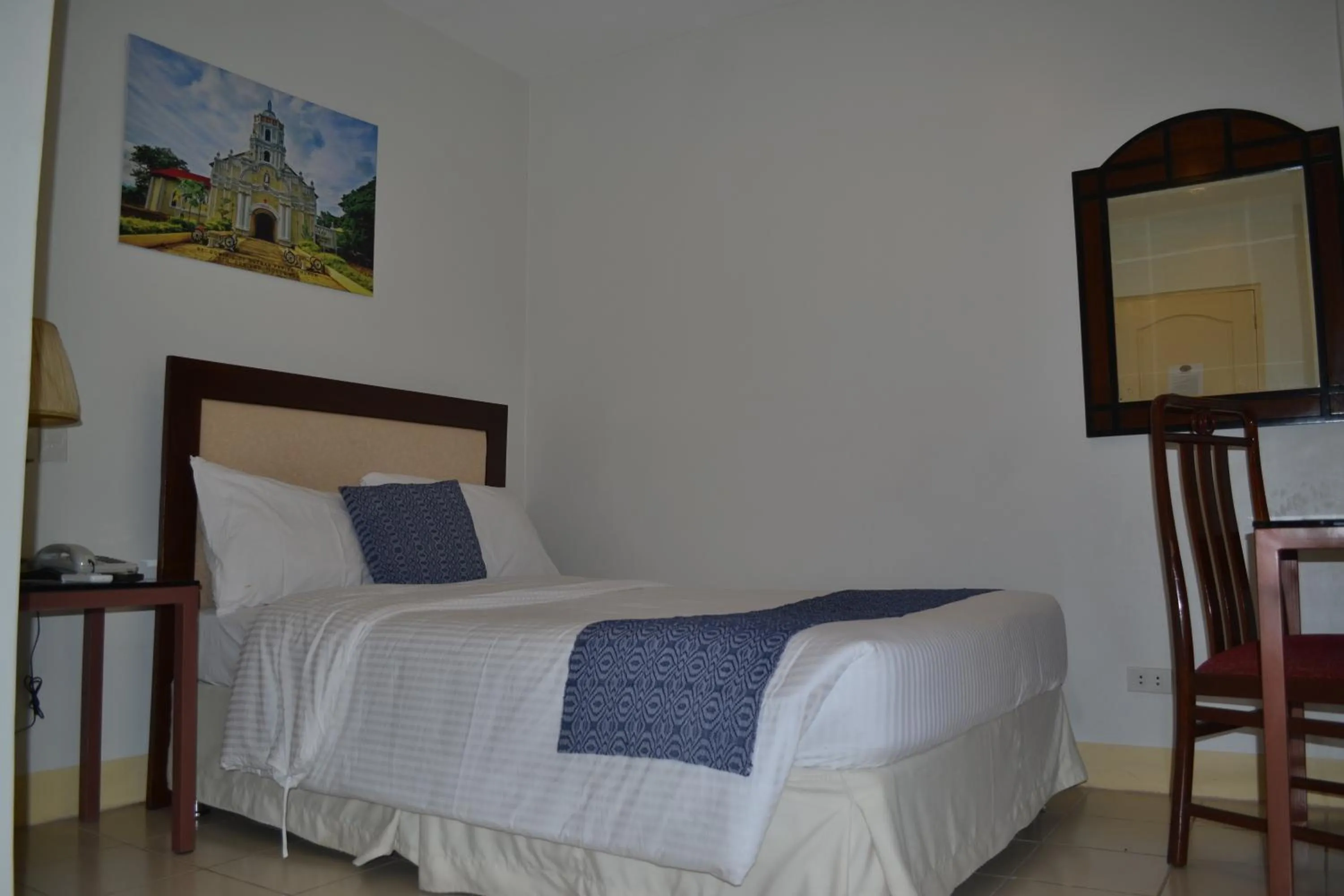 Bed in Metro Vigan Inn