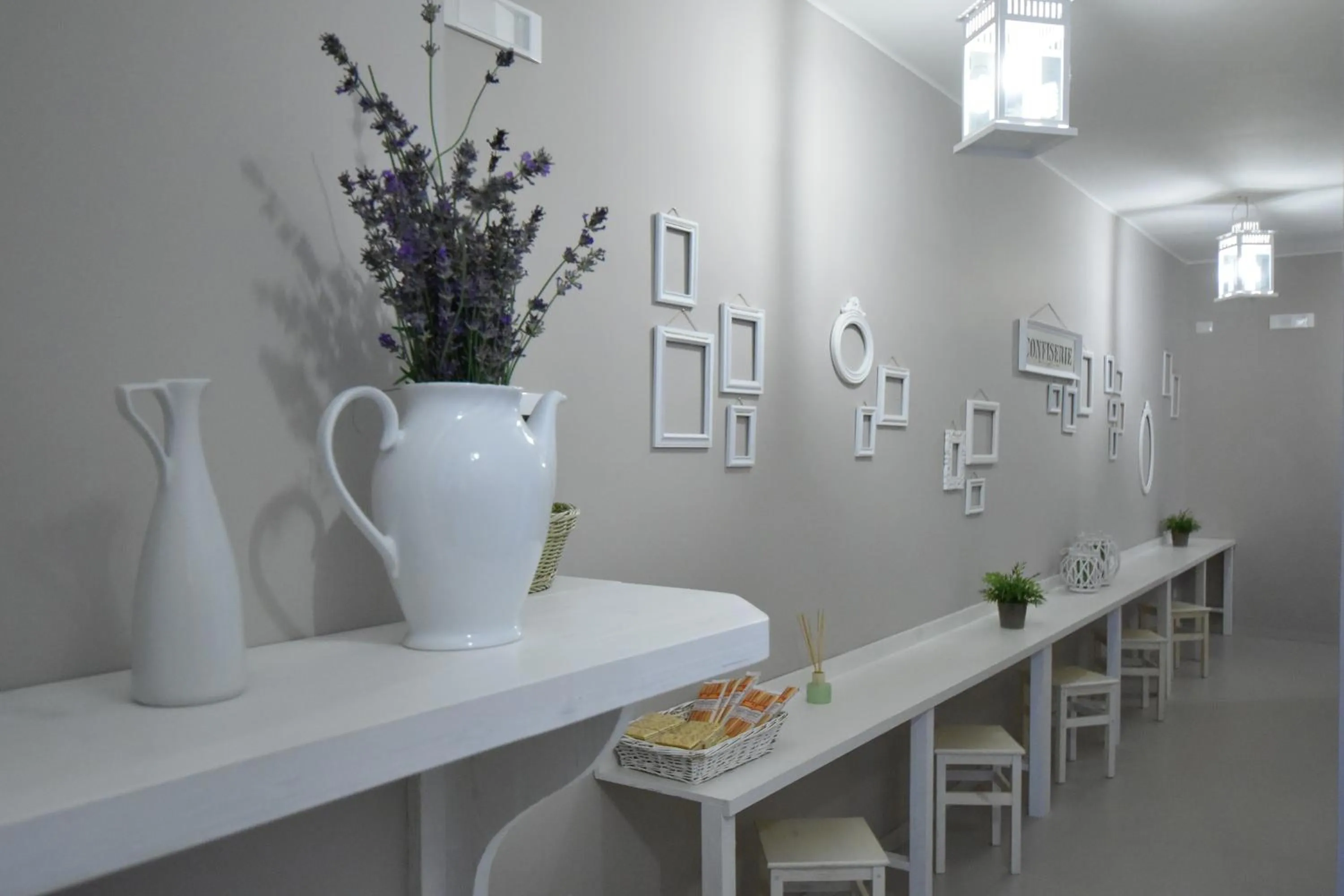 Communal lounge/ TV room in Myricae