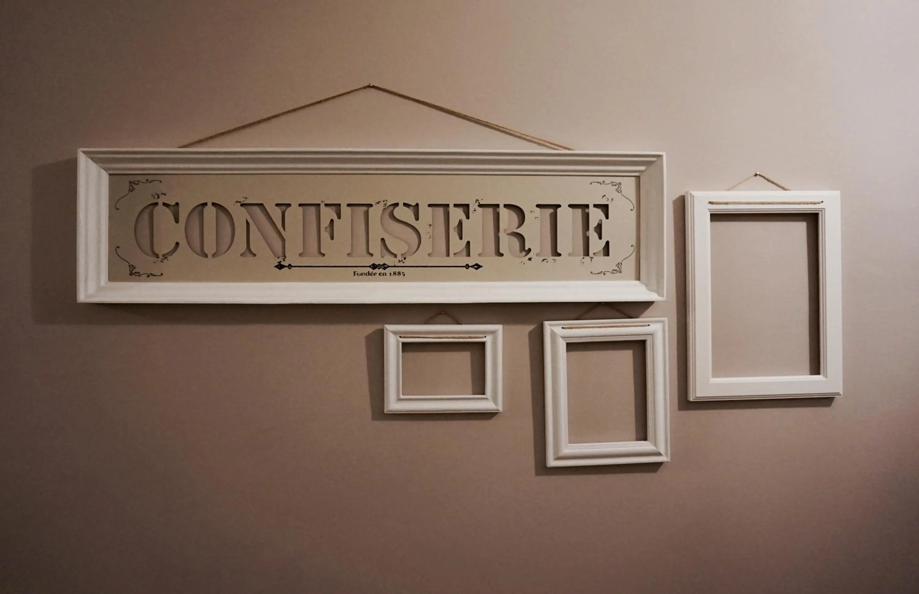 Decorative detail in Myricae