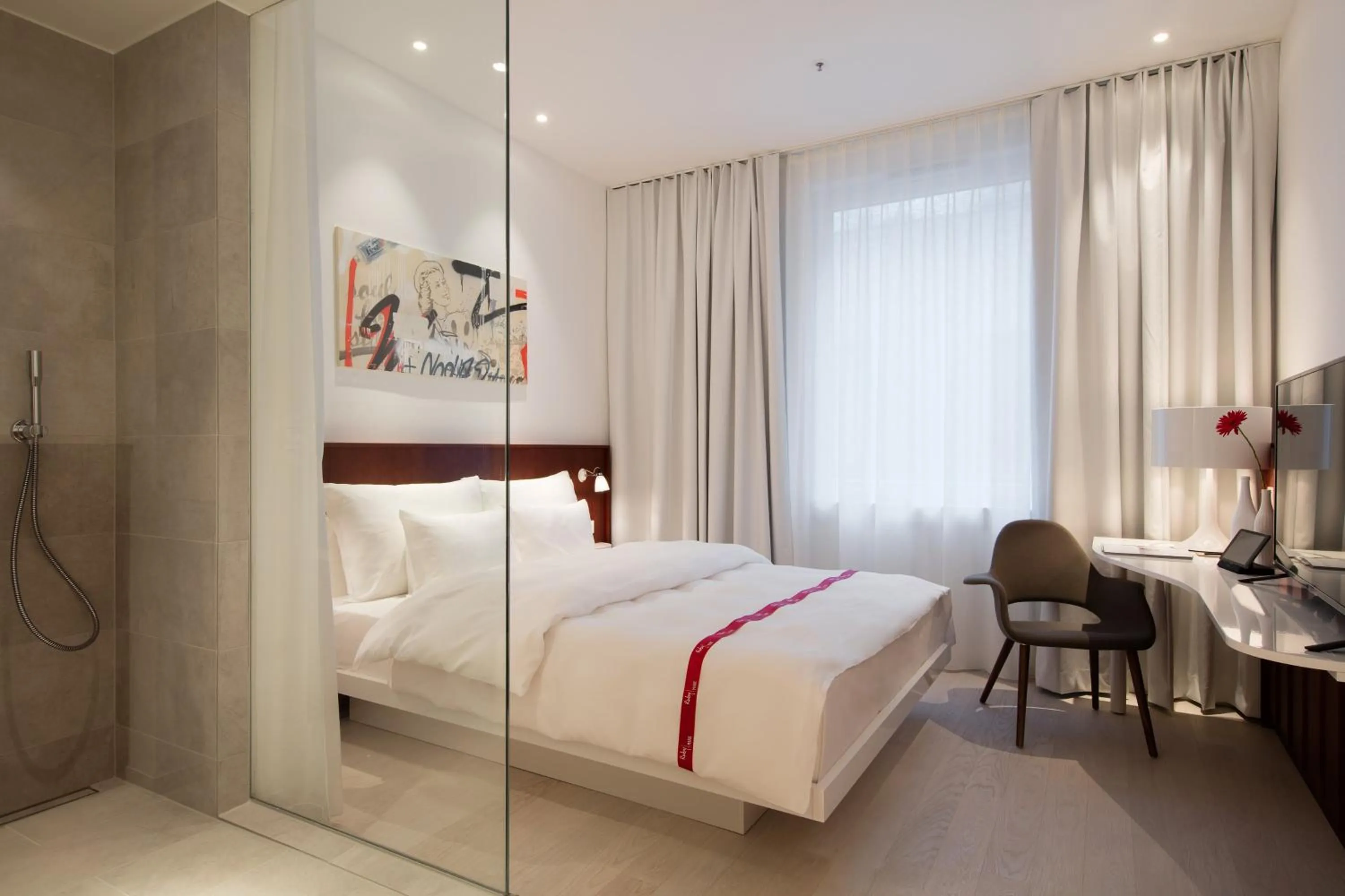 Property building, Bed in Ruby Marie Hotel Vienna