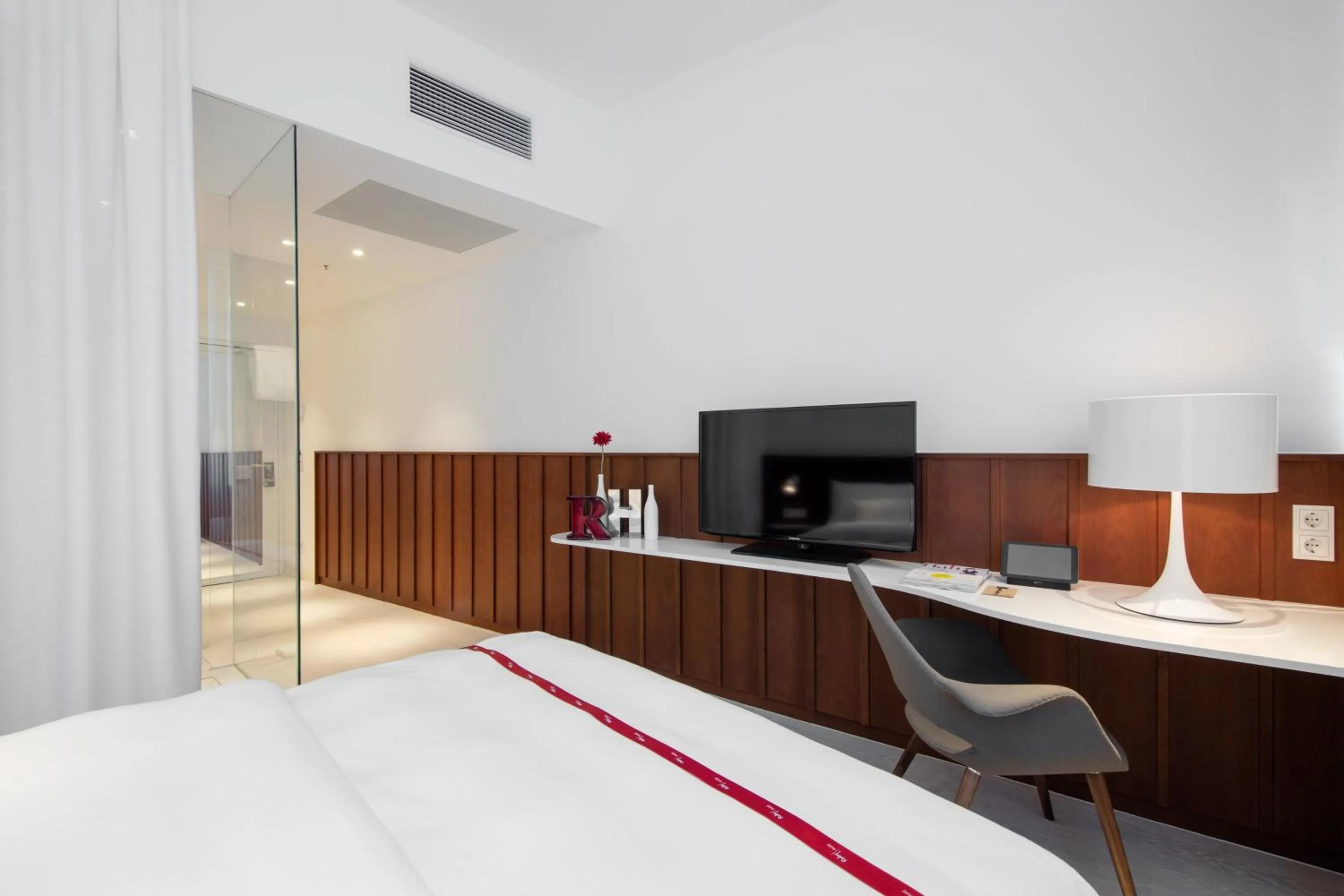 Photo of the whole room, Bed in Ruby Marie Hotel Vienna