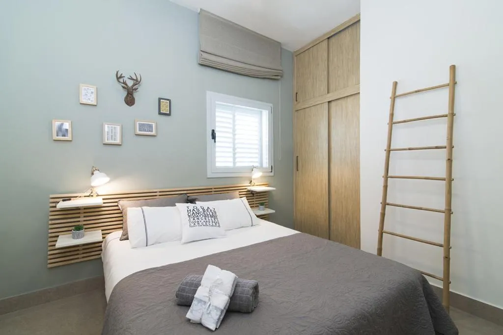 Bed in Allenby 36 Bauhaus Residence 5 Stars