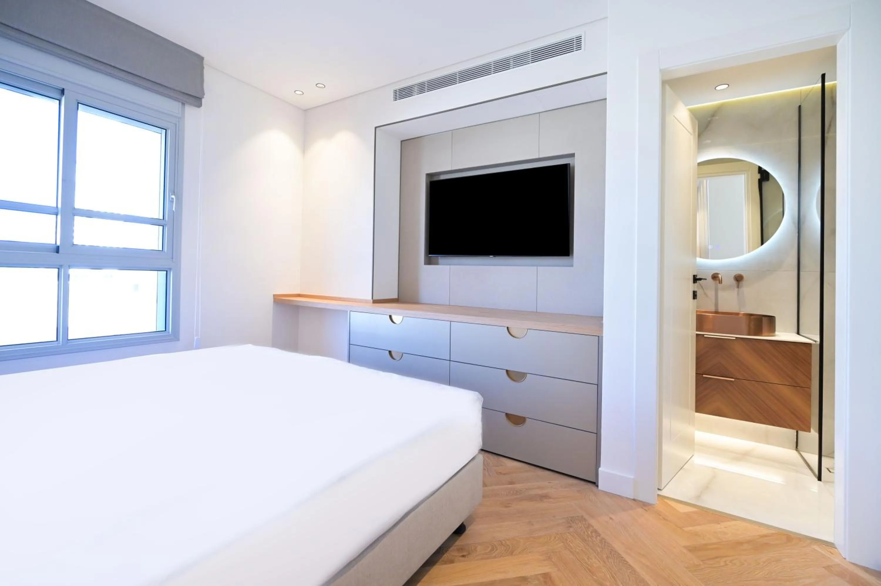 Bed in Allenby 36 Bauhaus Residence 5 Stars