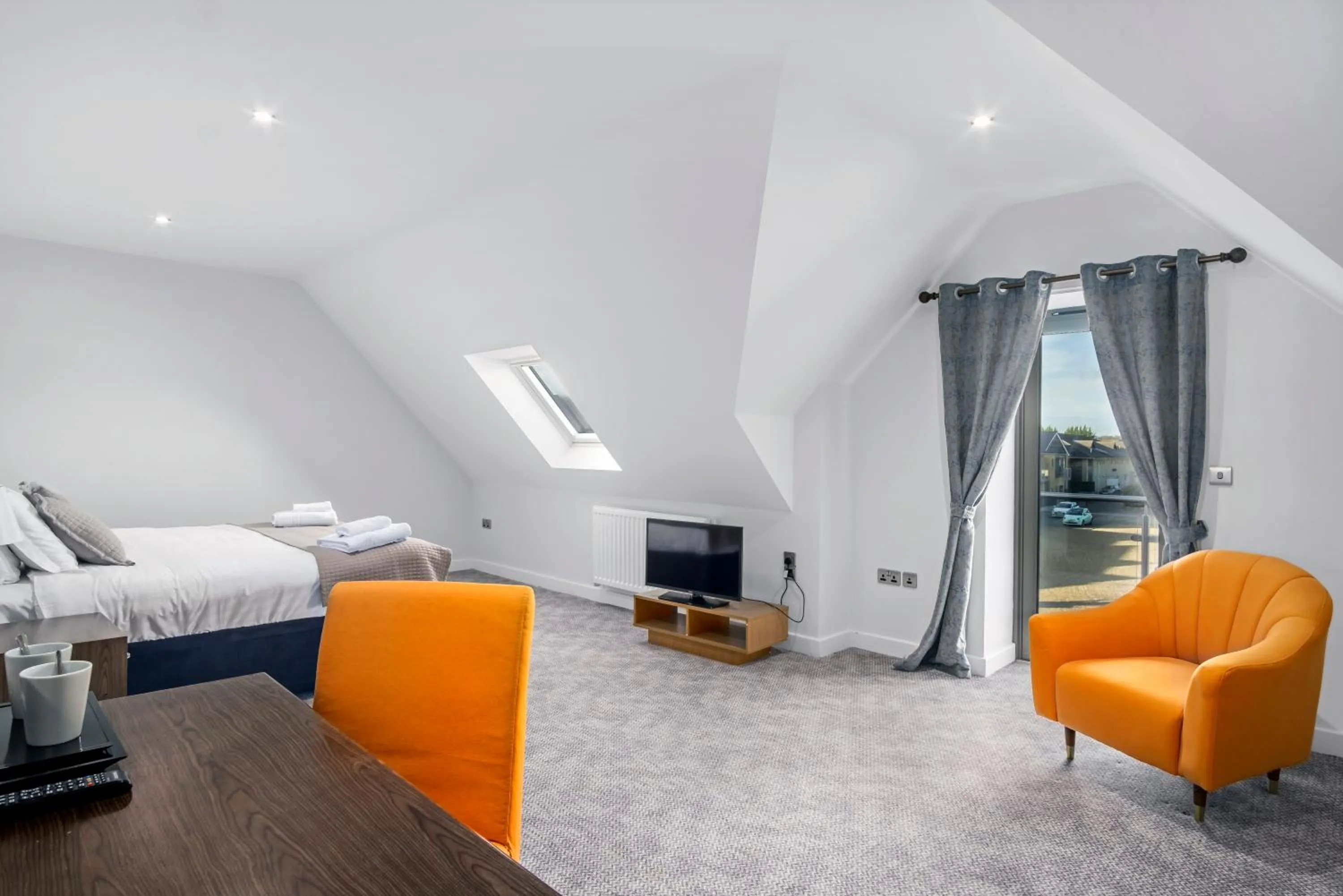 Photo of the whole room, Bed in Cotswolds Hotel & Spa