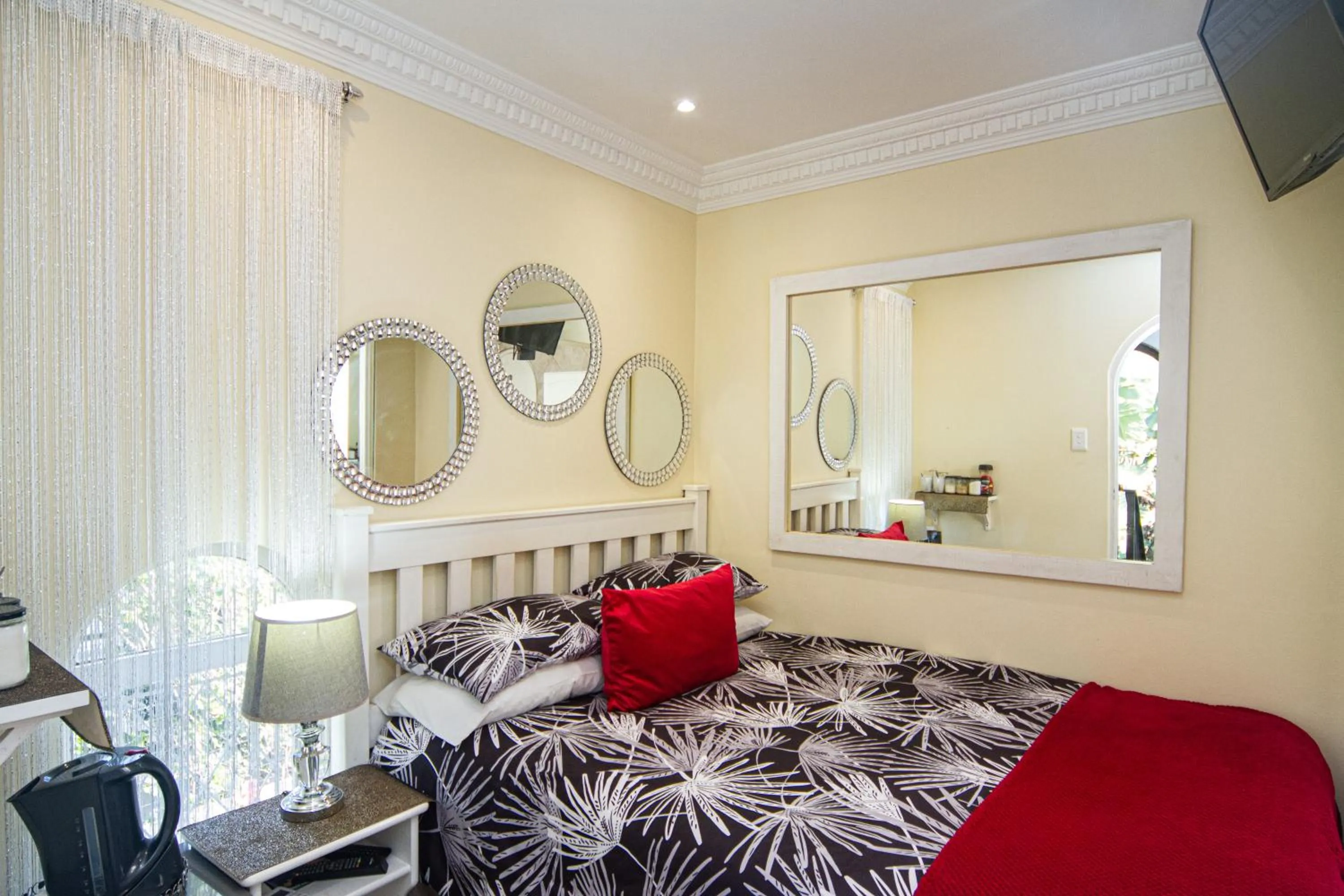 Bed in La Loggia Bed and Breakfast